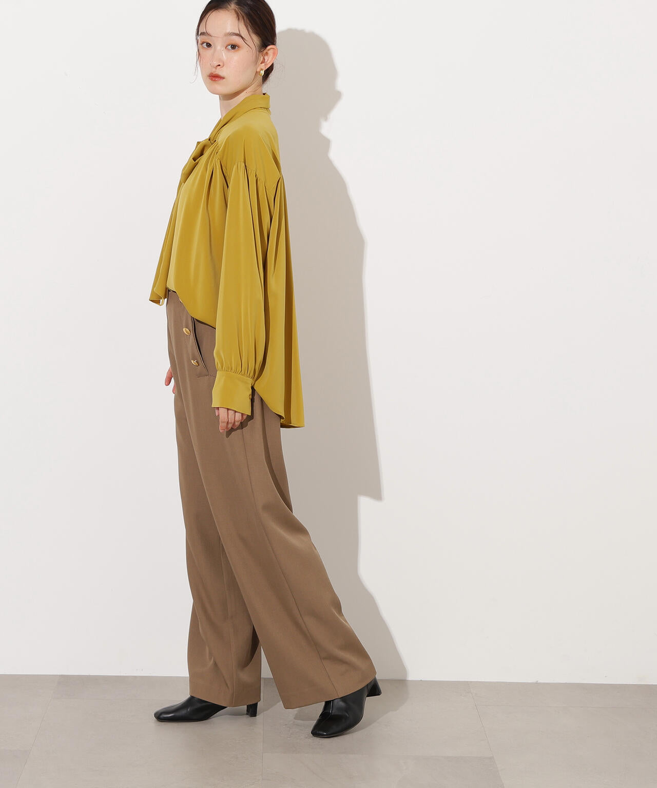 ヴィンテージサテンボウブラウス