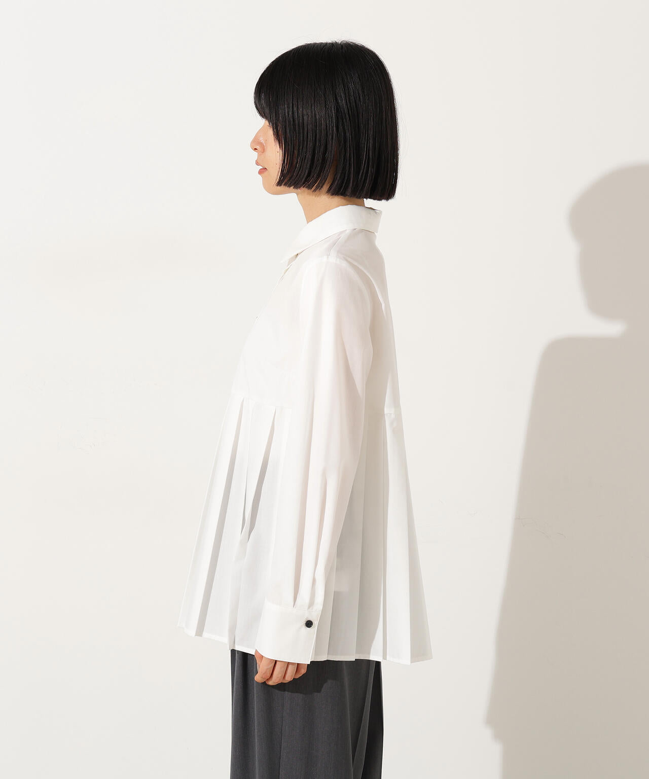 プリーツペプラムブラウス