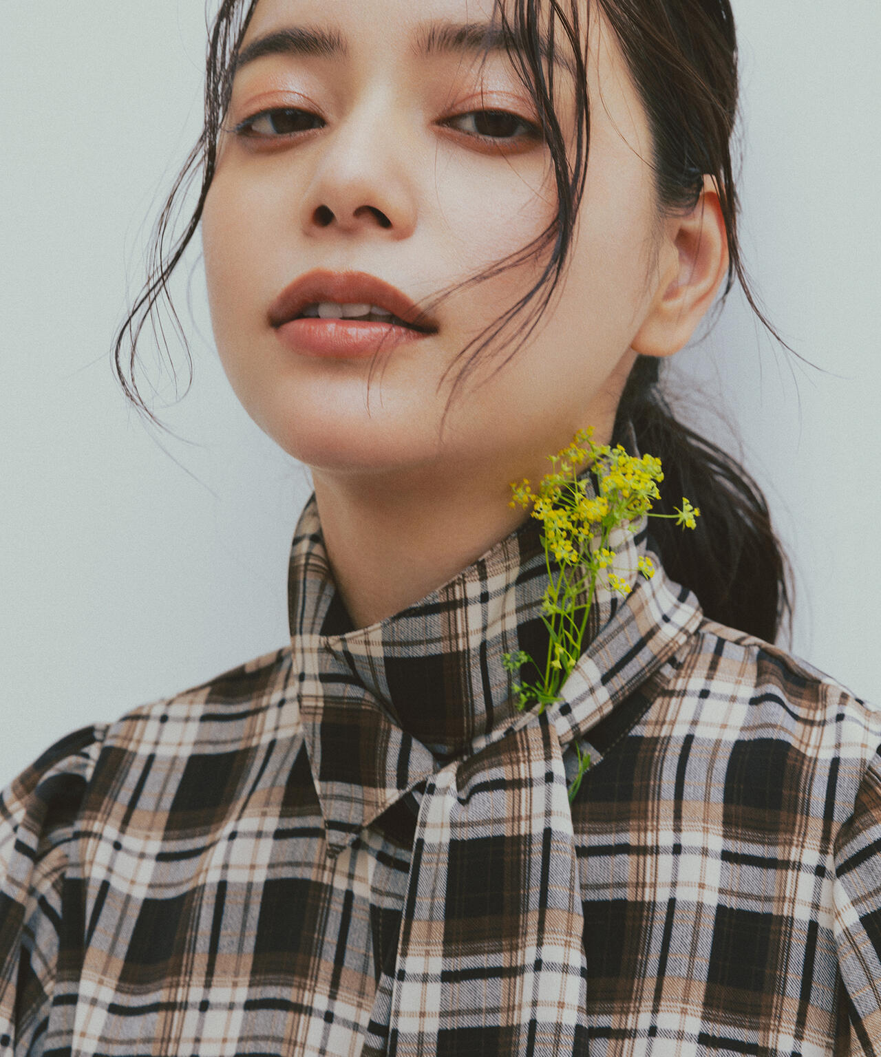 岸本セシルさん着用】チェックボウタイブラウス | N. Natural Beauty