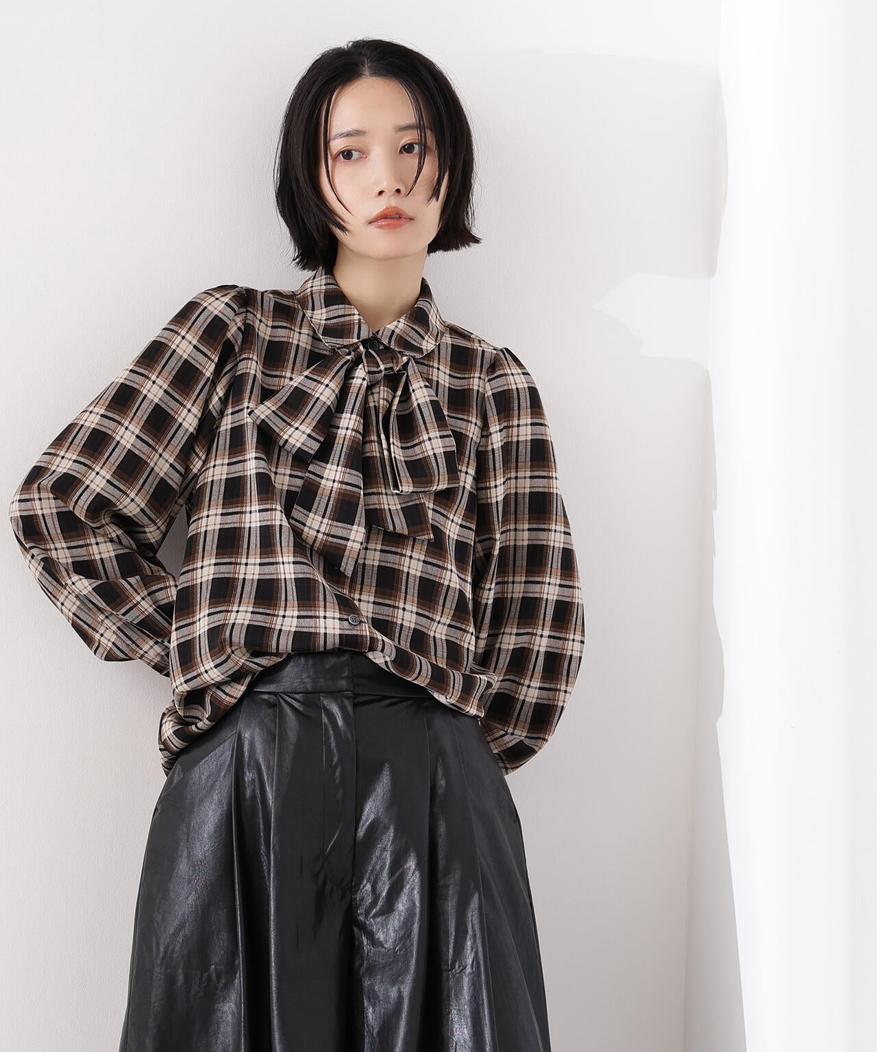 岸本セシルさん着用】チェックボウタイブラウス | N. Natural Beauty