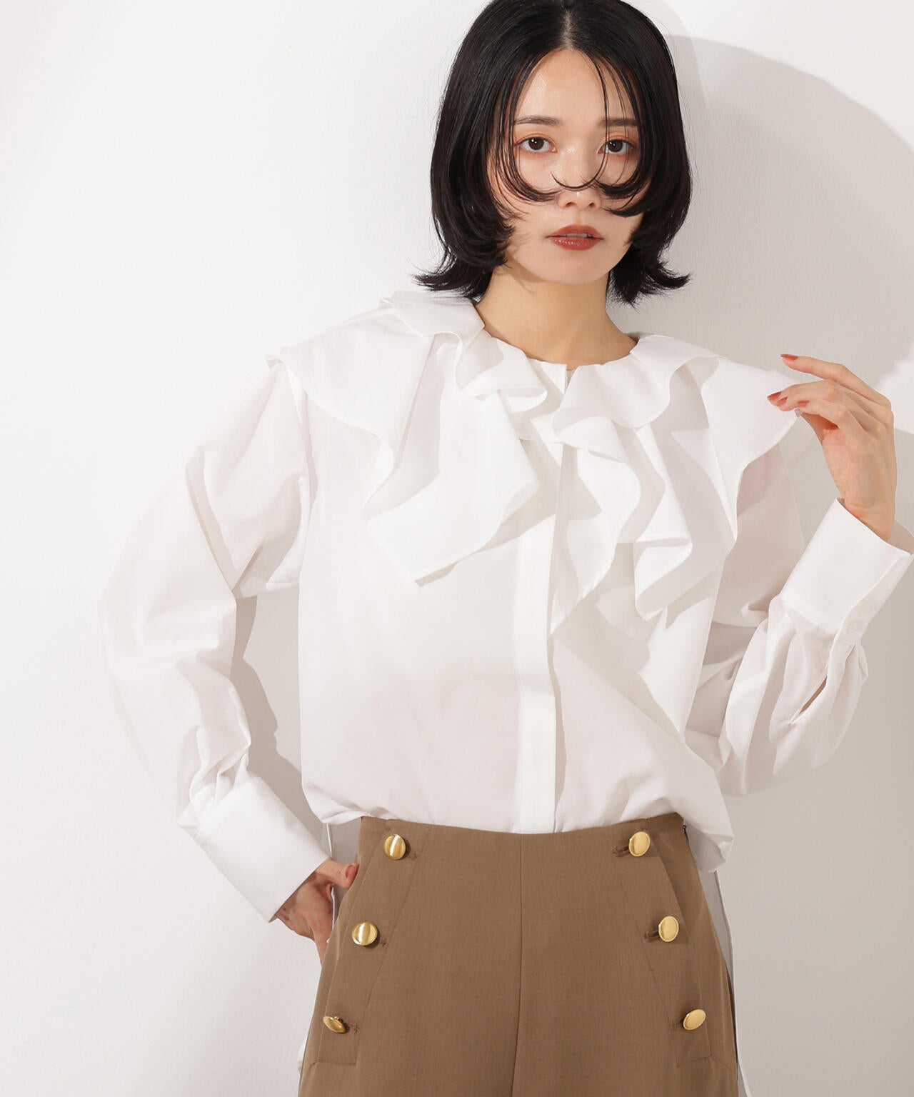 k*7様 新品未使用　フラメンコ　あいあい2段フリルポンポン付き袖　白ブラウス k*7様 新品未使用 フラメンコ あいあい2段フリルポンポン付き袖 白