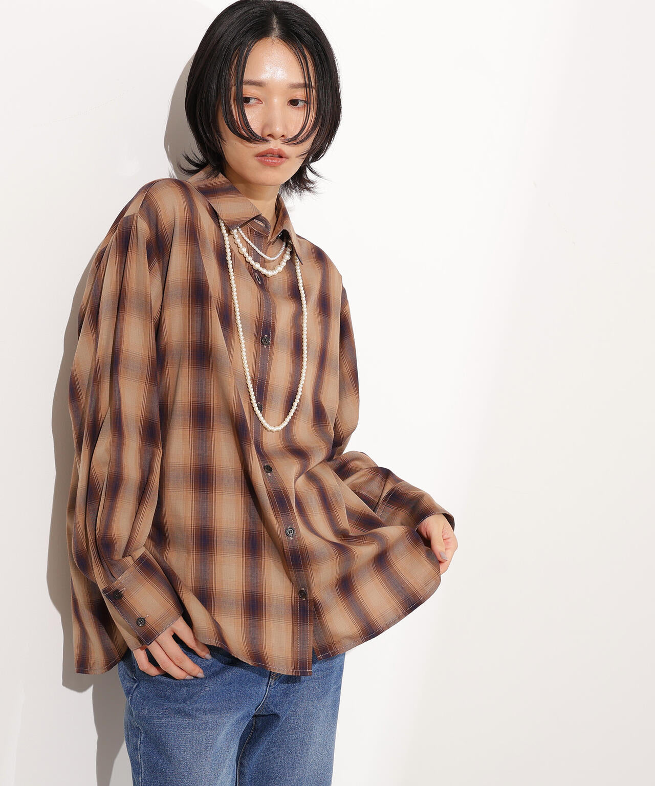 【岸本セシルさん着用】チェックオーバーシャツ