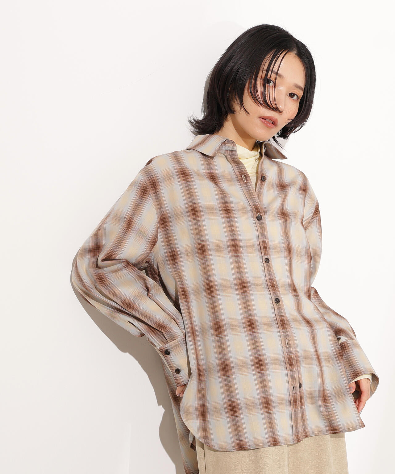 【岸本セシルさん着用】チェックオーバーシャツ