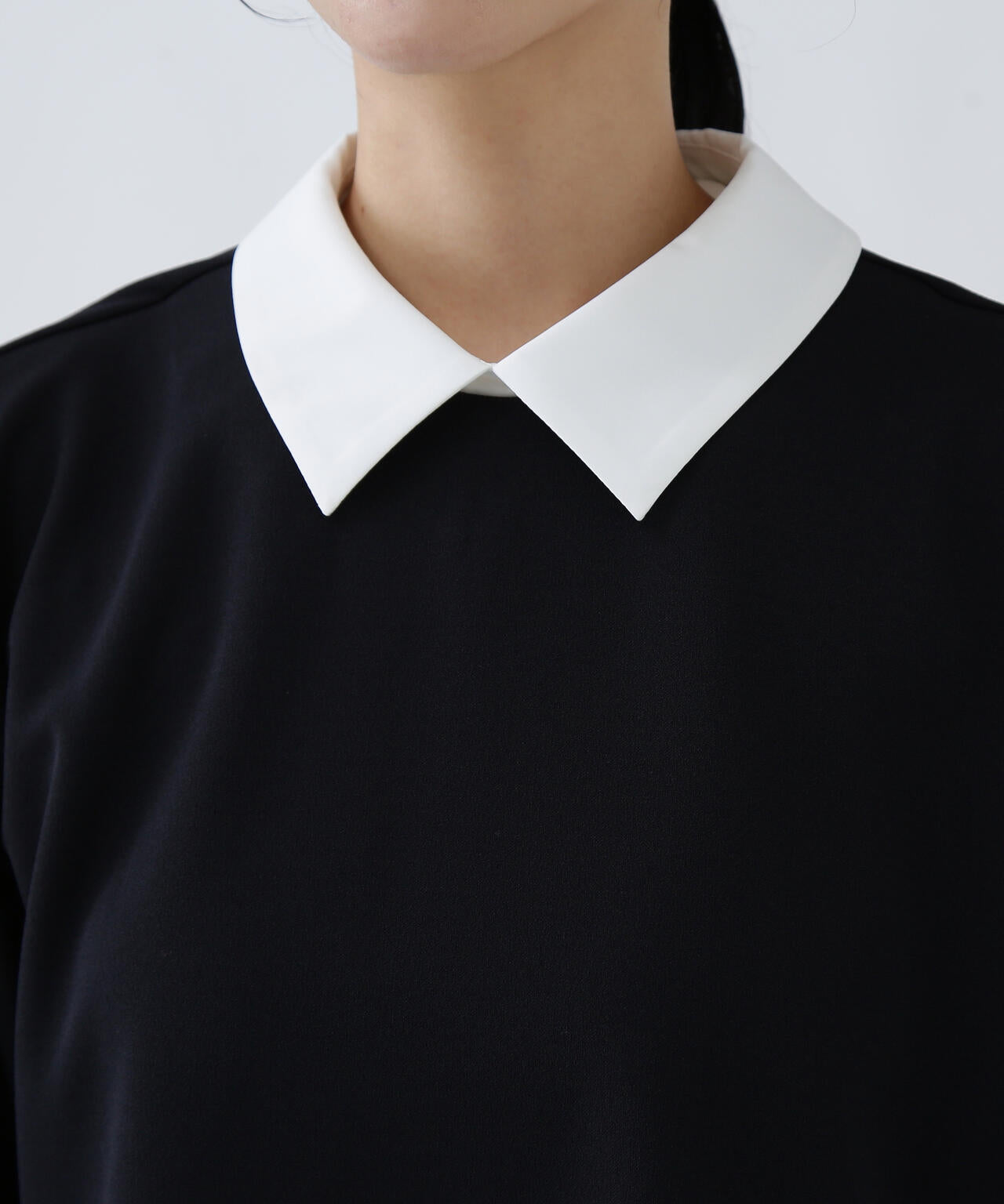 【瞬間コ－デ】襟をオンオフ。洗える楽ちんキレイ見えジャージークレリックブラウス