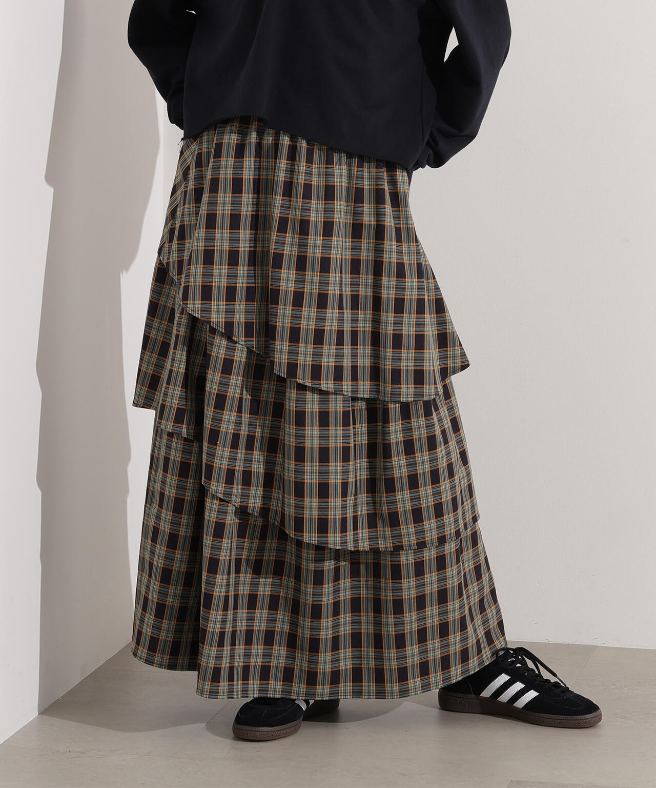 岸本セシルさん着用】ランダムティアードチェックスカート | N