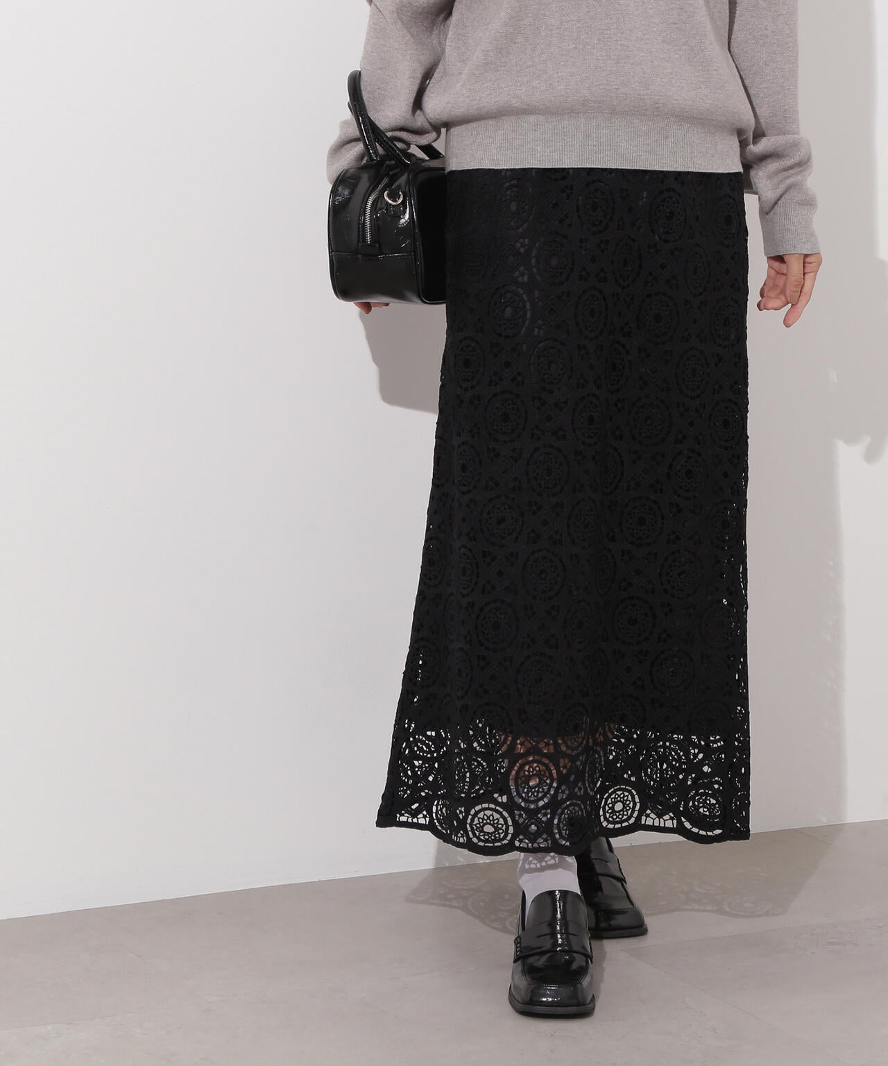 岸本セシルさん着用】ヴィンテージライクレーススカート | N. Natural