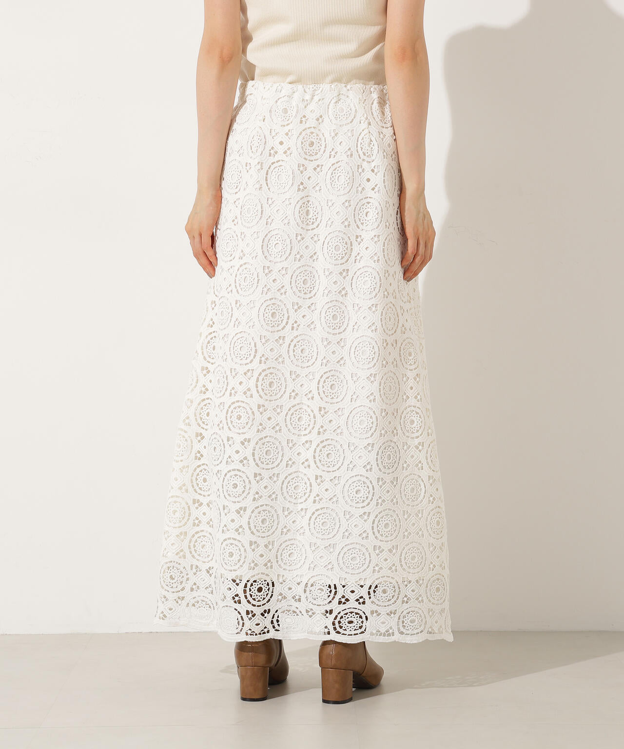 岸本セシルさん着用】ヴィンテージライクレーススカート | N. Natural