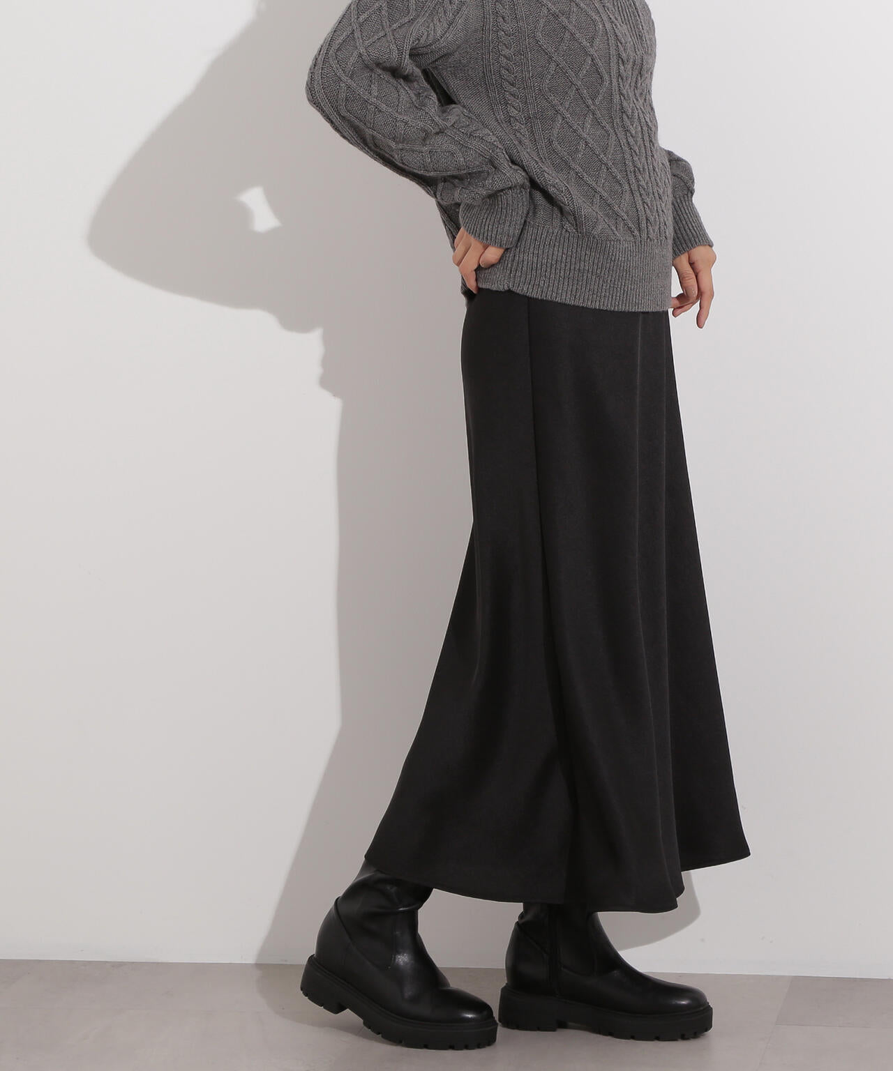 【岸本セシルさん着用】【小室安未さん着用】サテンナロースカート