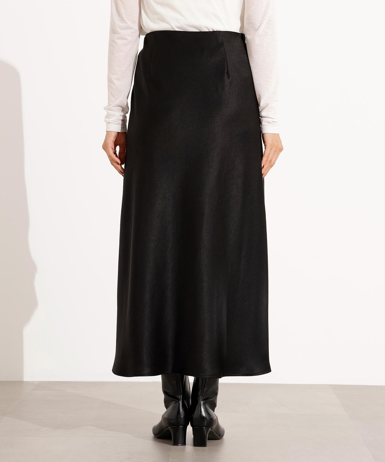 【岸本セシルさん着用】【小室安未さん着用】サテンナロースカート