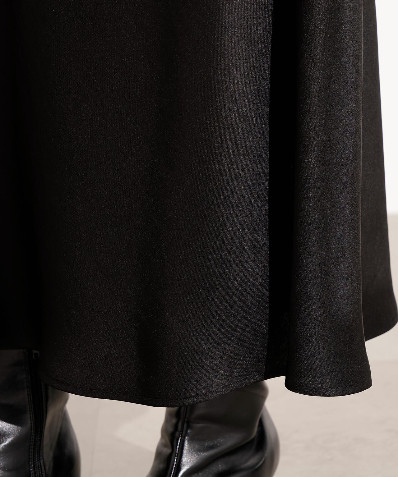 【岸本セシルさん着用】【小室安未さん着用】サテンナロースカート