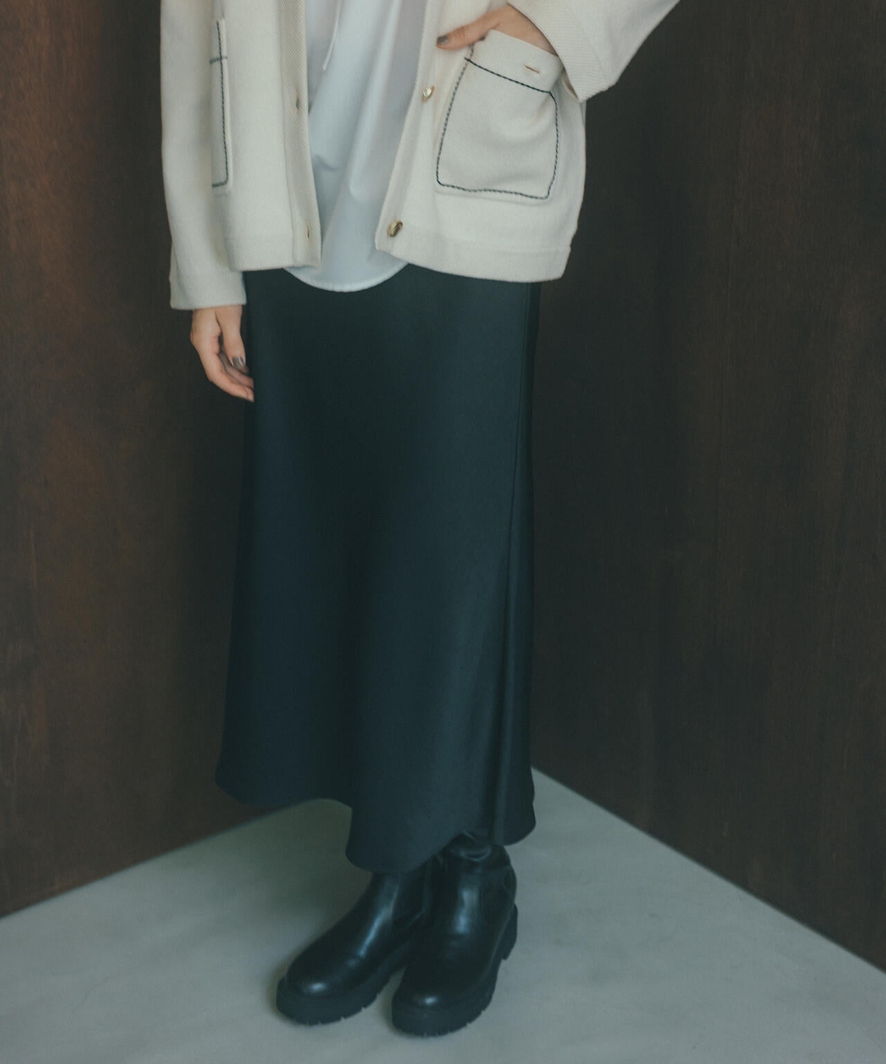 【岸本セシルさん着用】【小室安未さん着用】サテンナロースカート