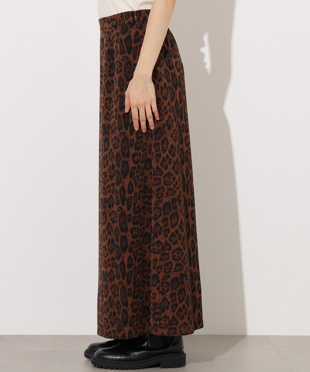 【岸本セシルさん着用】レオパードナロースカート