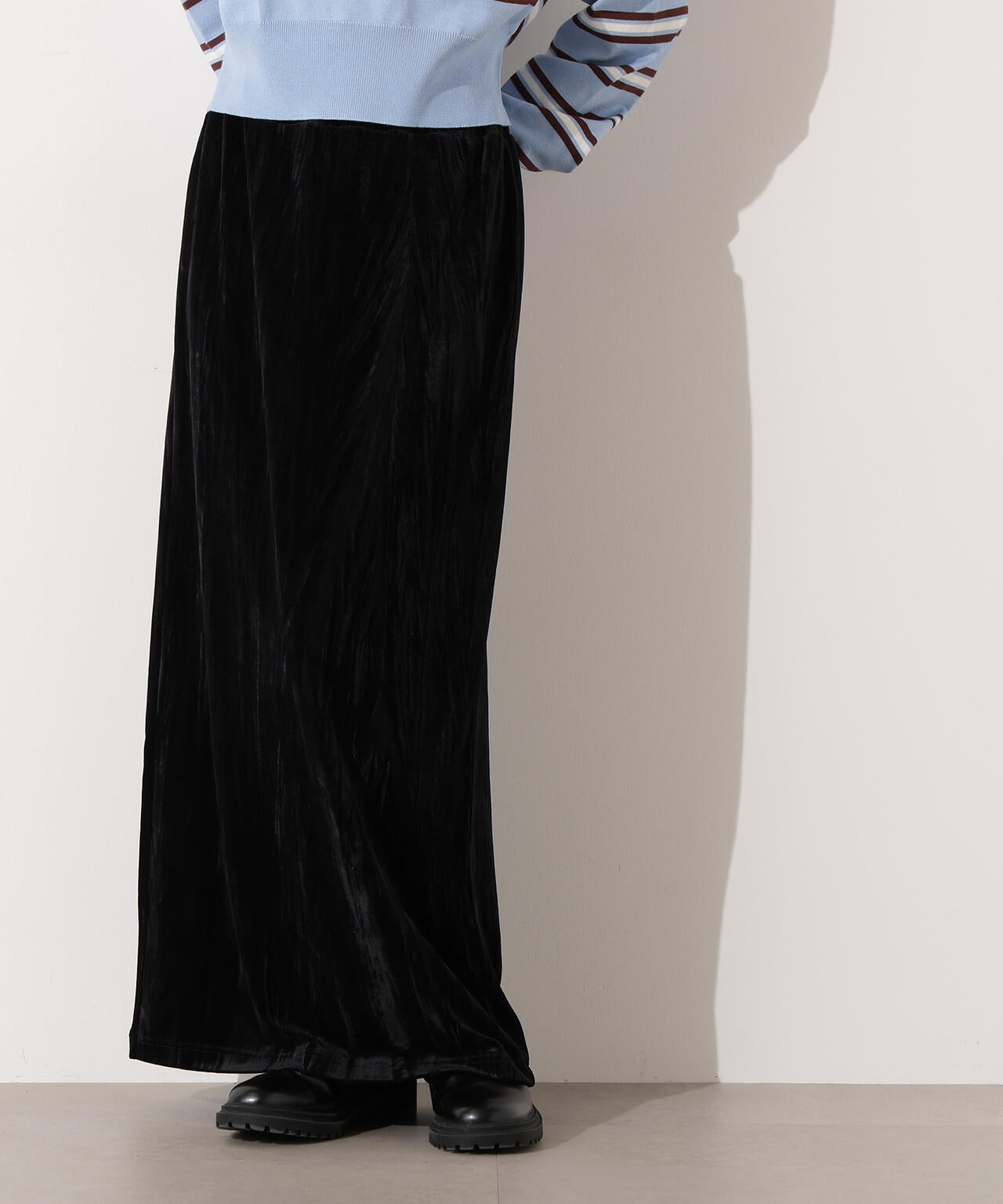 René basic スカート 黒　ベロア　/to be chic,foxey René basic スカート 黒 ベロア /to be chic,foxey