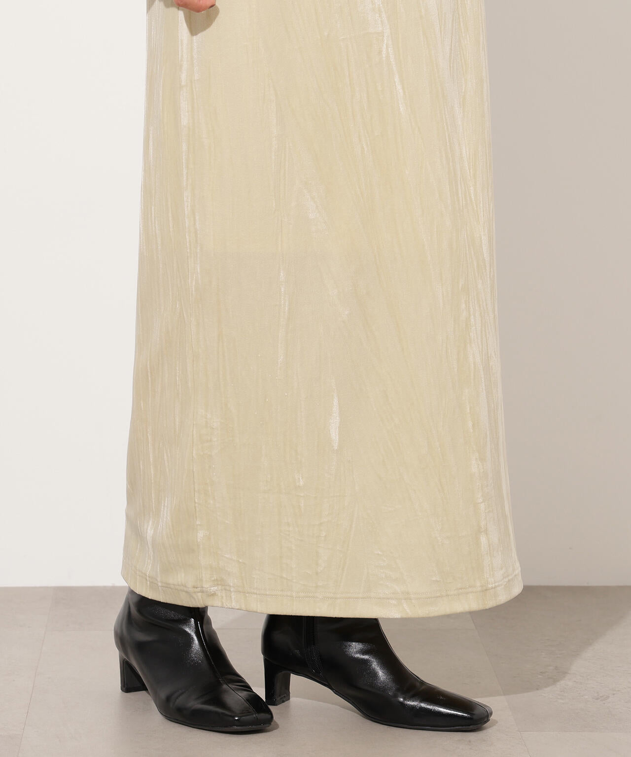 【岸本セシルさん着用】ベロアナローマキシスカート