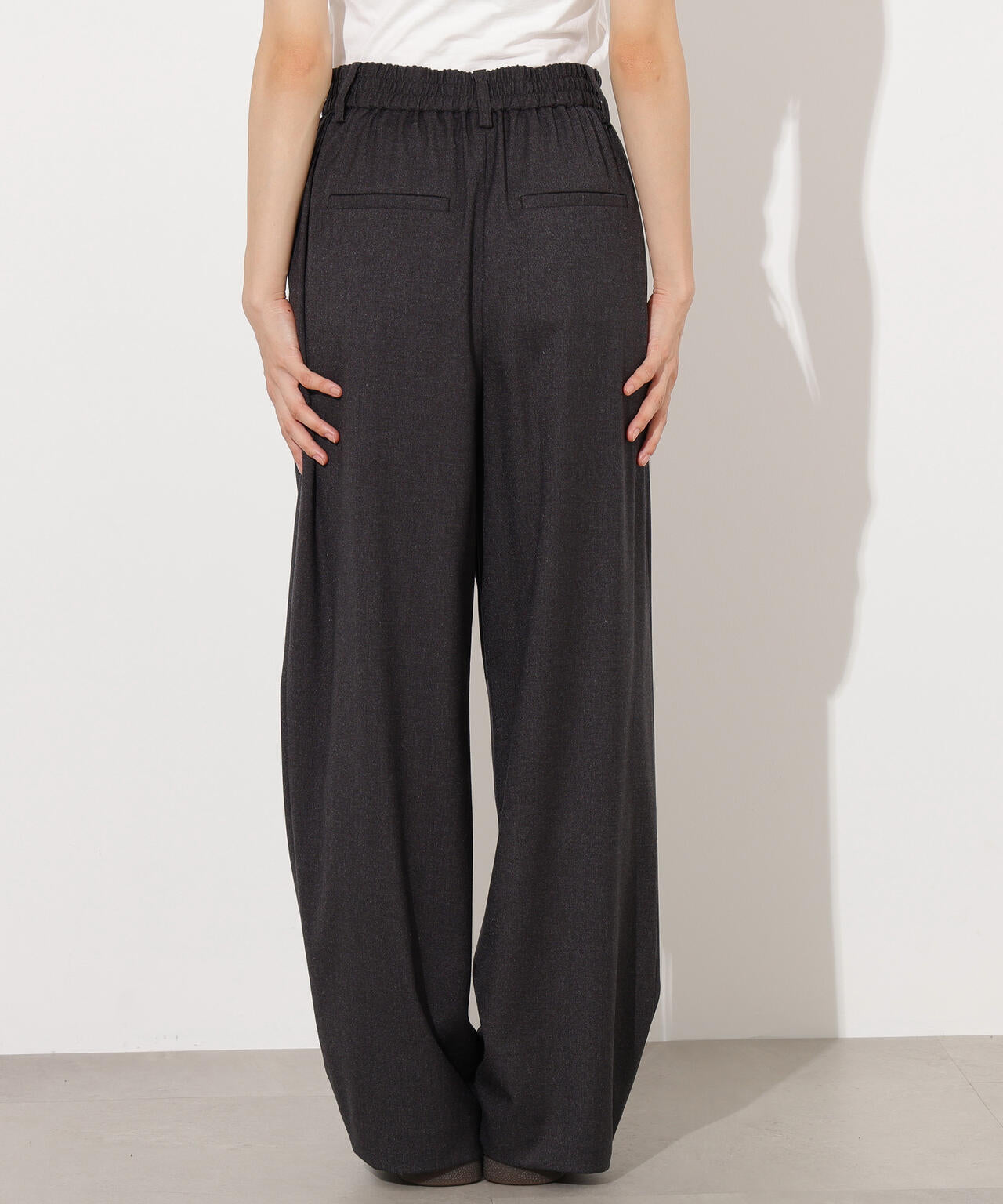 【岸本セシルさん着用】リラックスタックワイドパンツ
