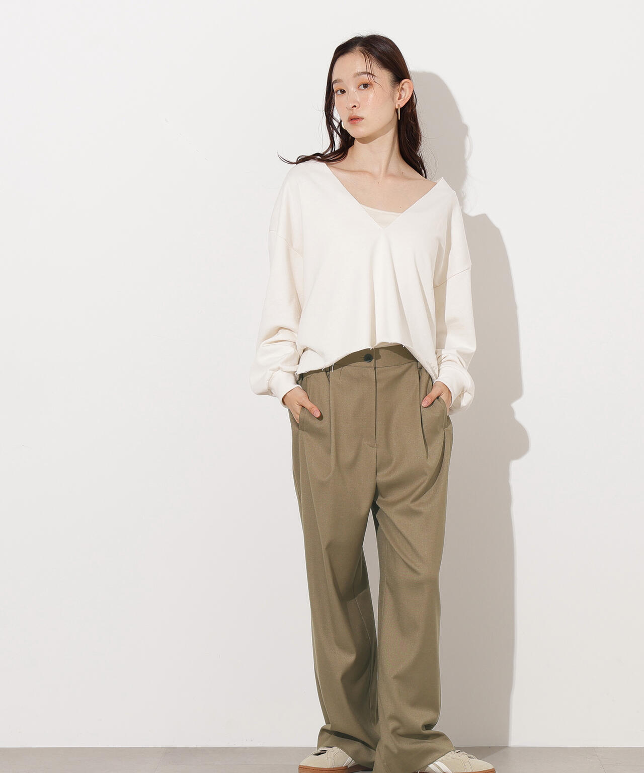 【岸本セシルさん着用】リラックスタックワイドパンツ