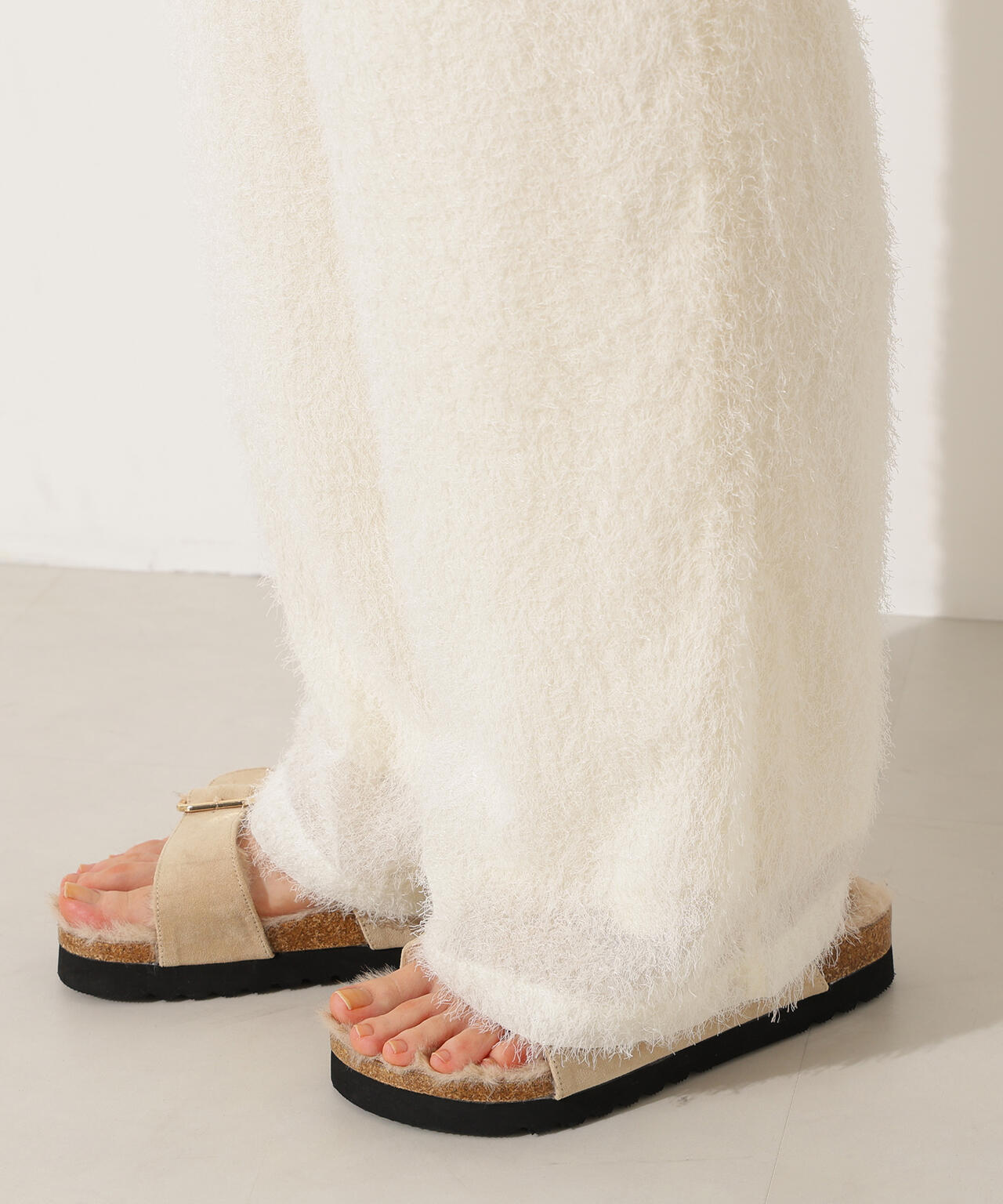 フェザータッチワイドパンツ