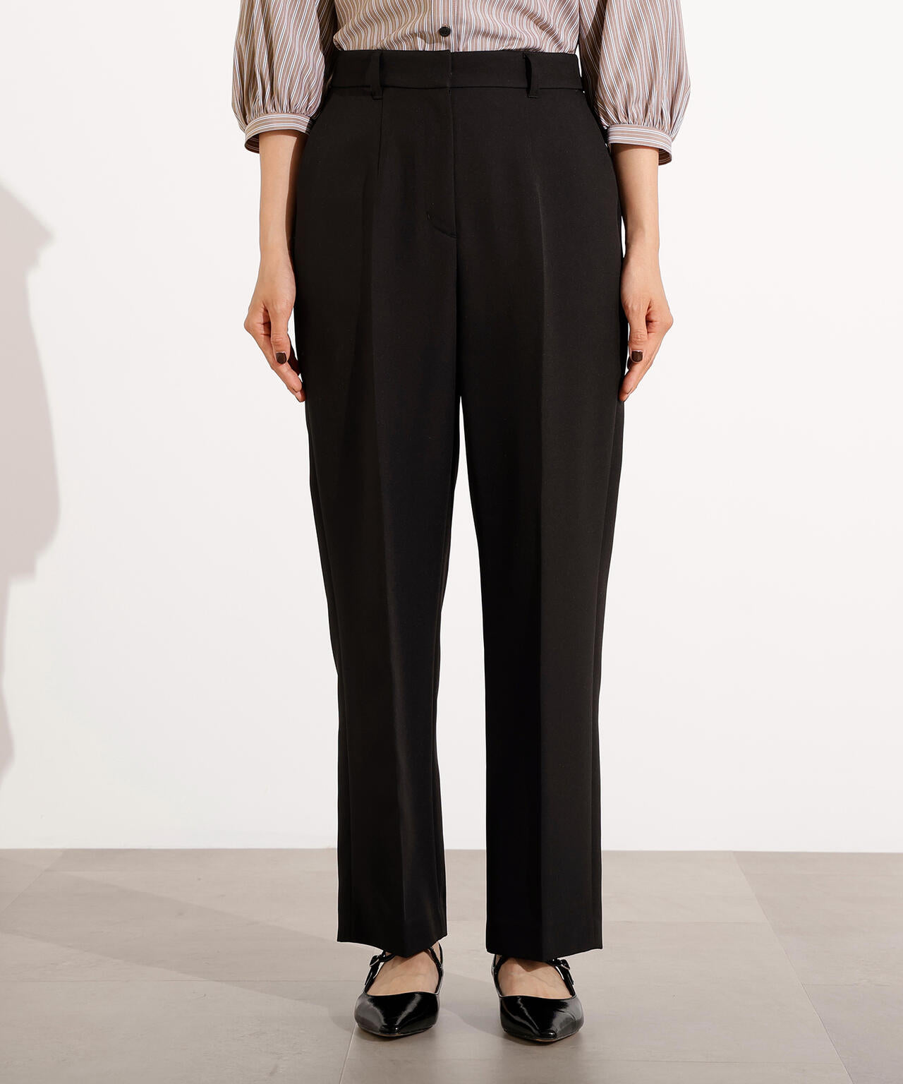 ベーシックストレートパンツ