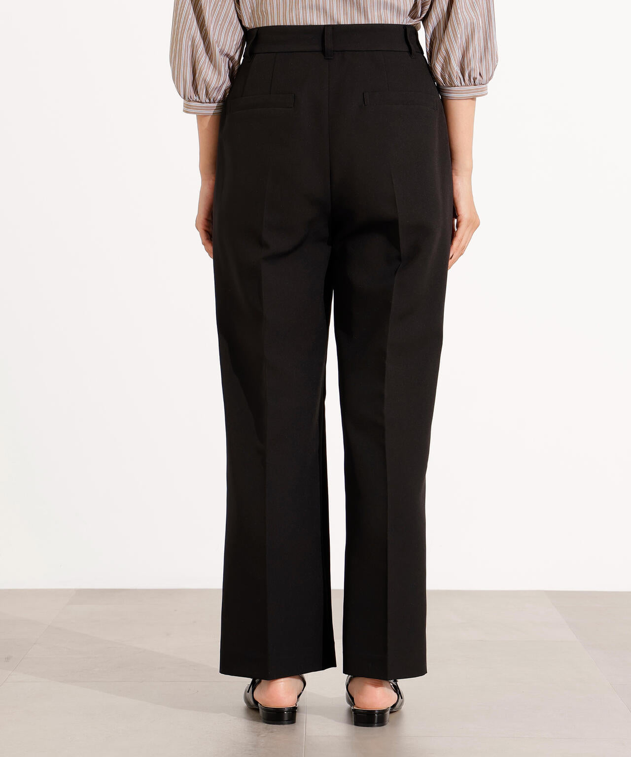 ベーシックストレートパンツ