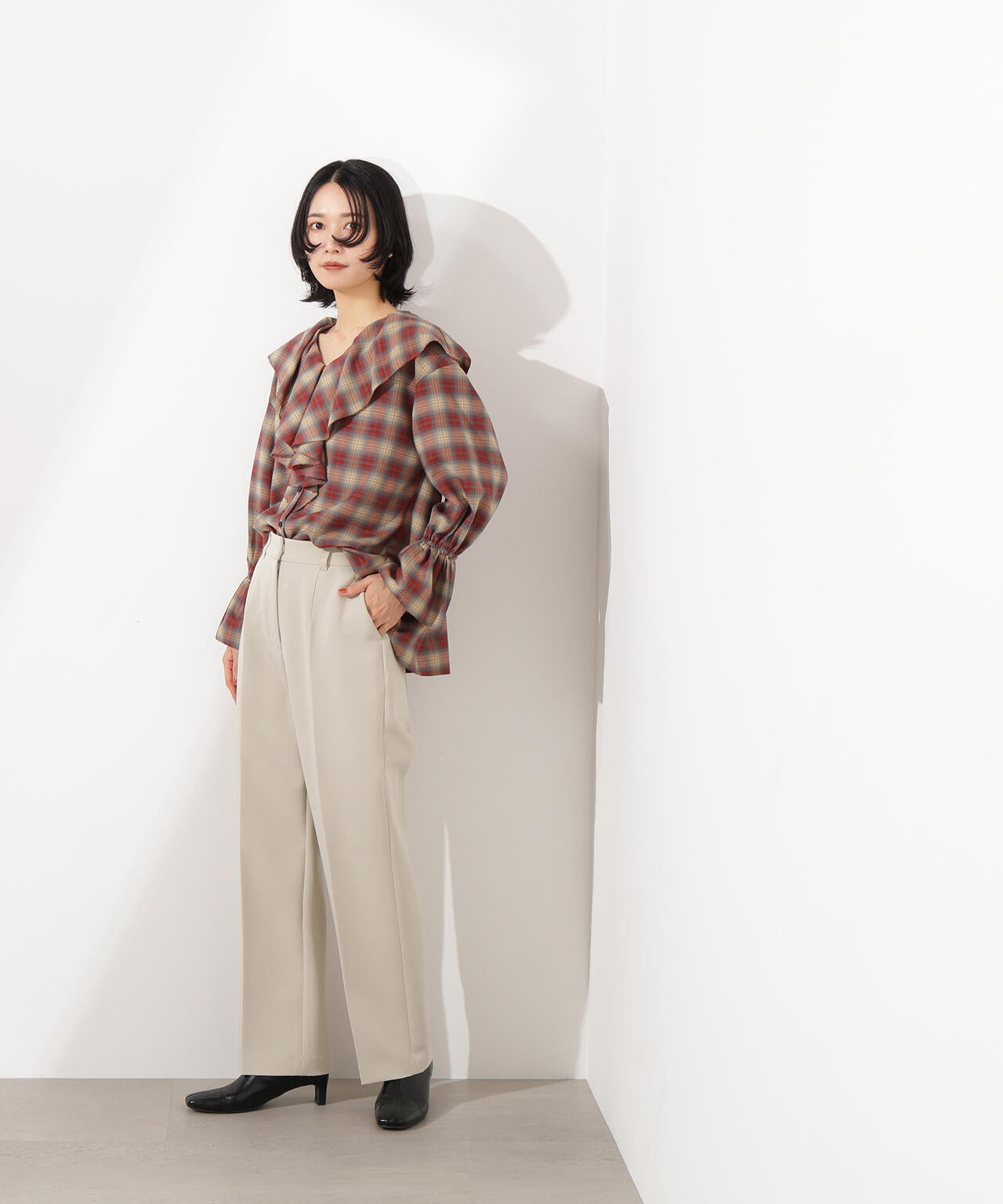 ベーシックストレートパンツ