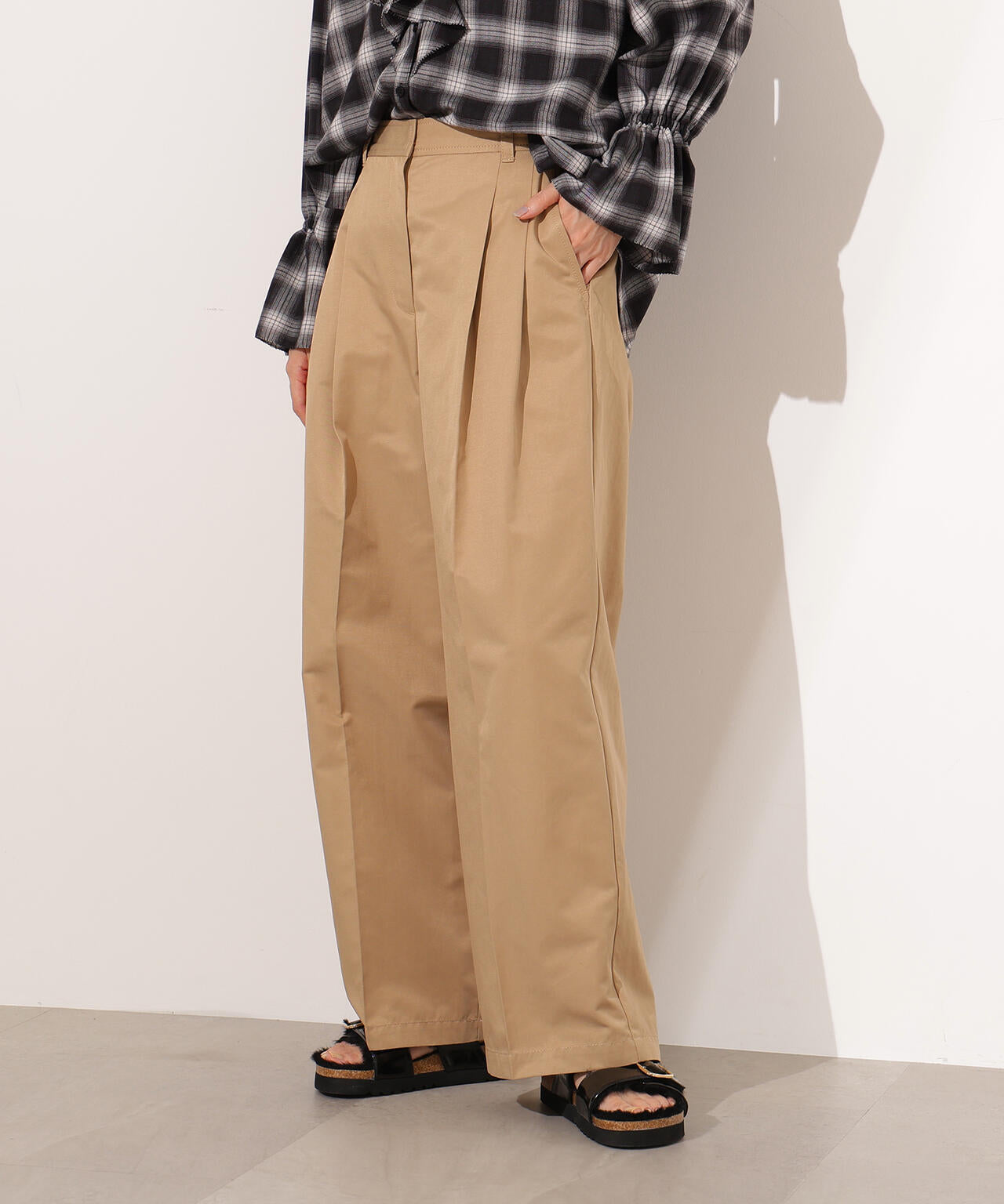 ツータックツイルパンツ