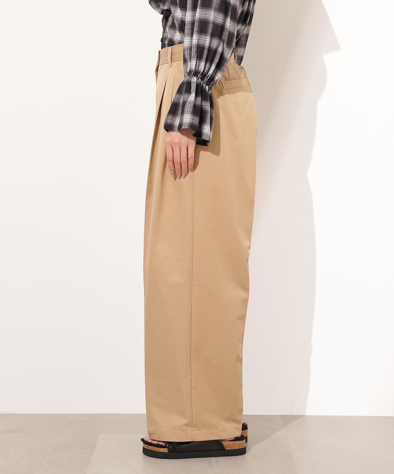 ツータックツイルパンツ