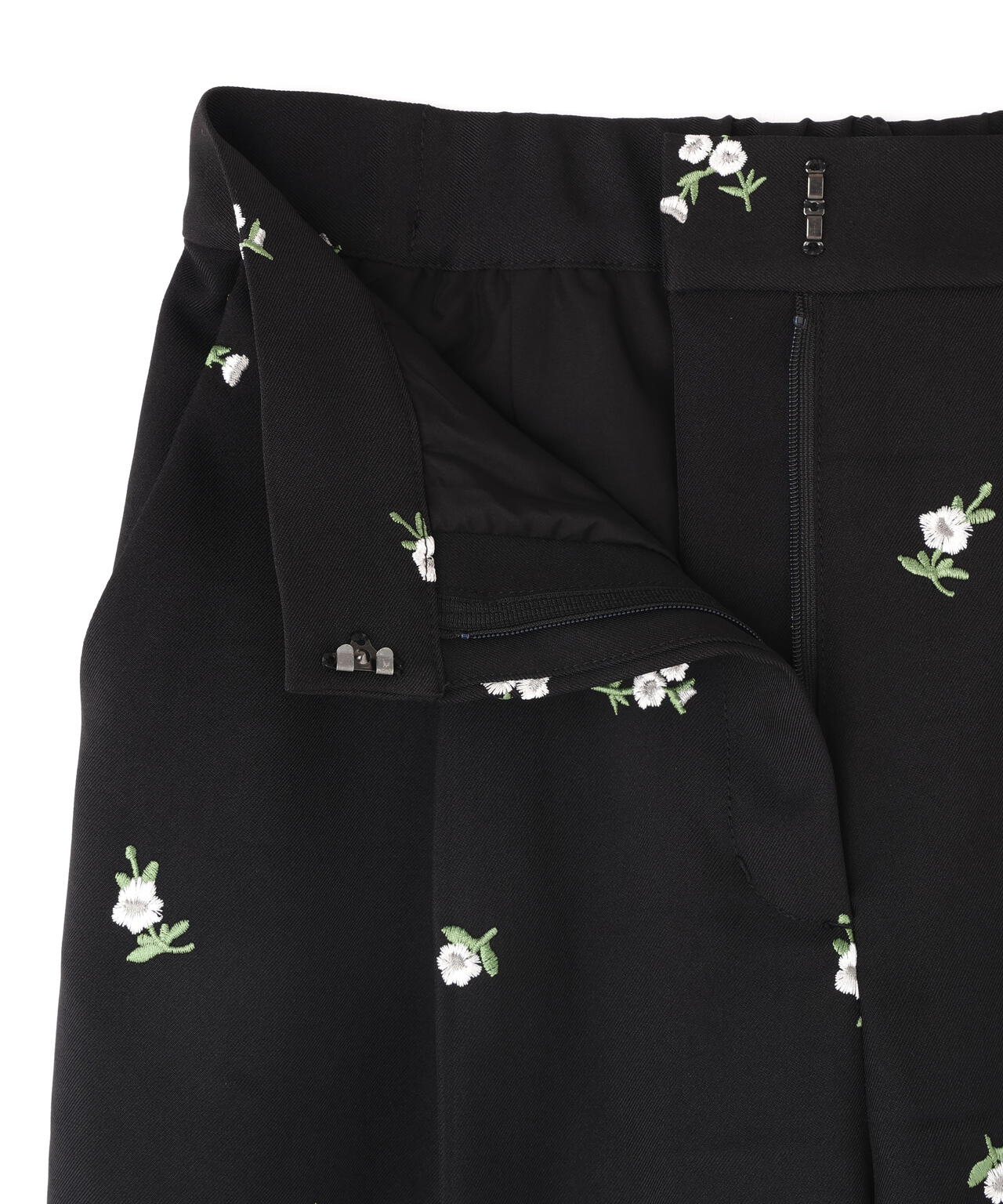 【小室安未さん着用】エンブロイダリーフラワーパンツ