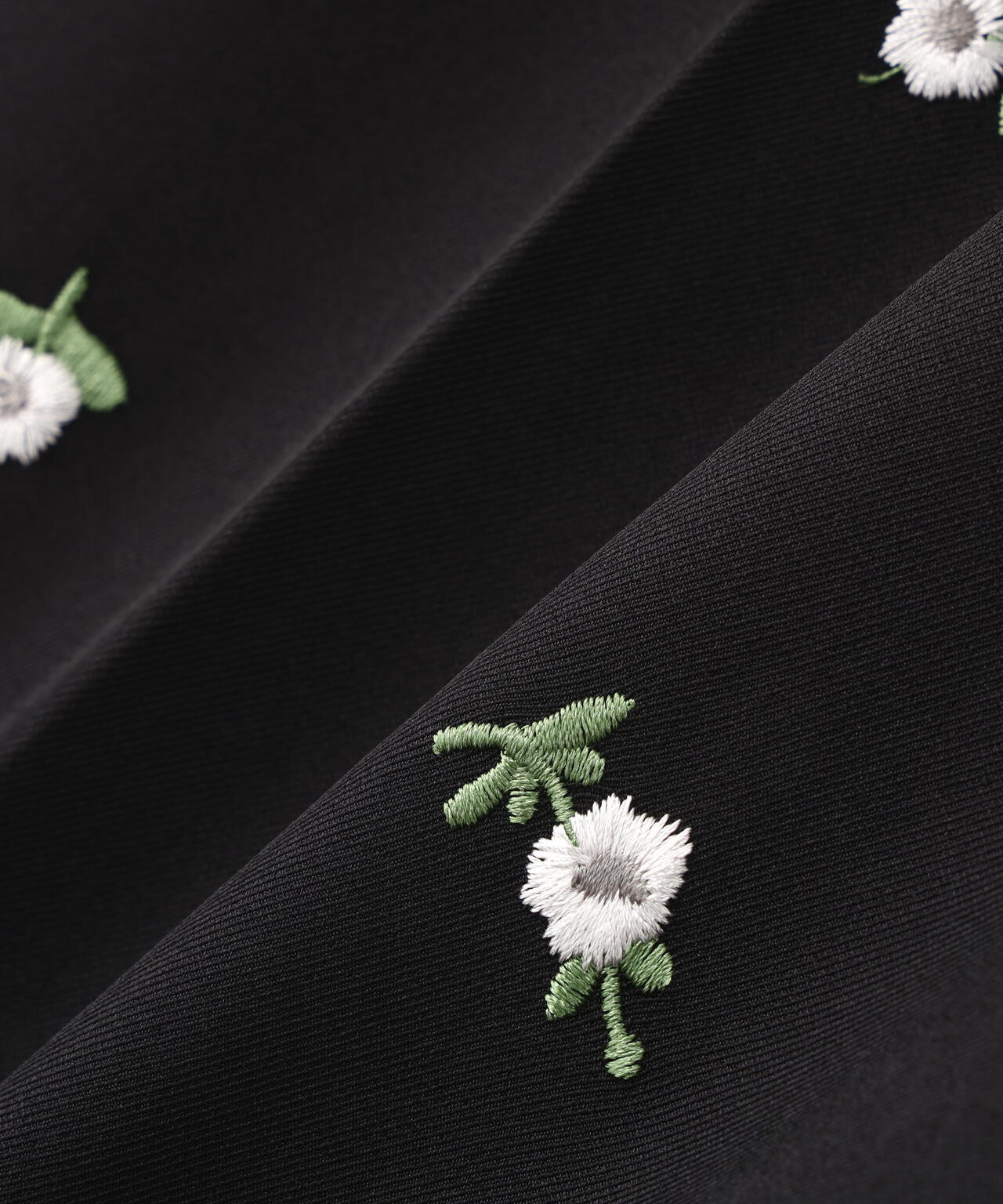 【小室安未さん着用】エンブロイダリーフラワーパンツ