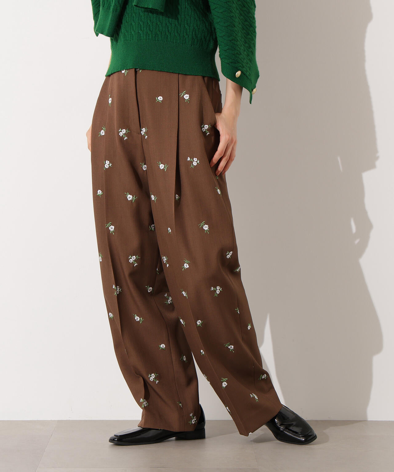 【小室安未さん着用】エンブロイダリーフラワーパンツ