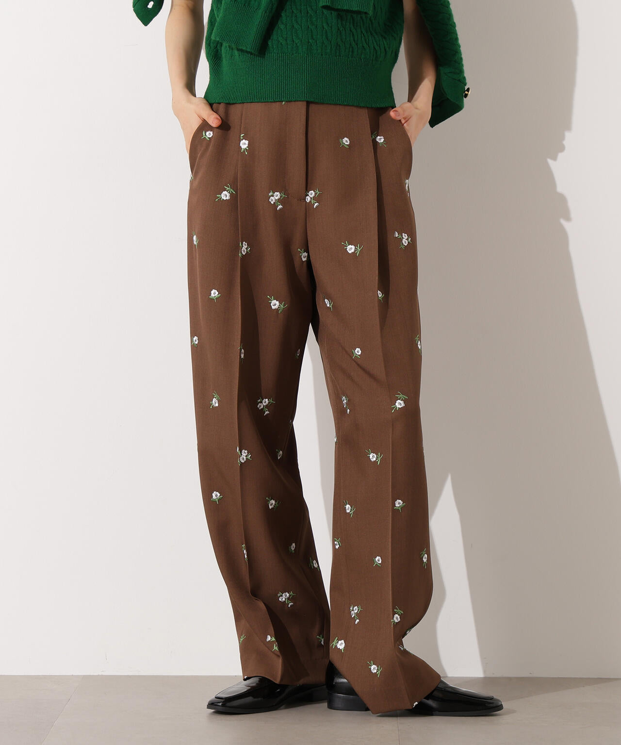 【小室安未さん着用】エンブロイダリーフラワーパンツ