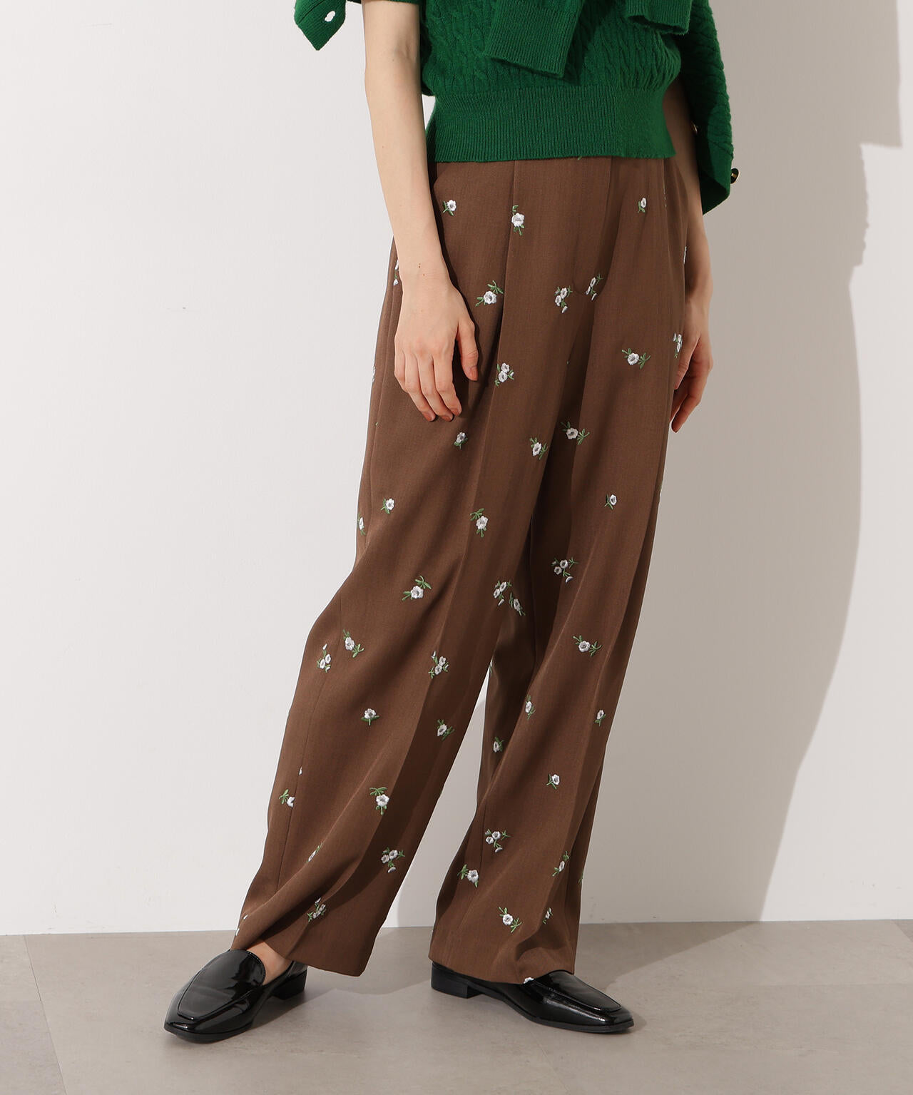 【小室安未さん着用】エンブロイダリーフラワーパンツ