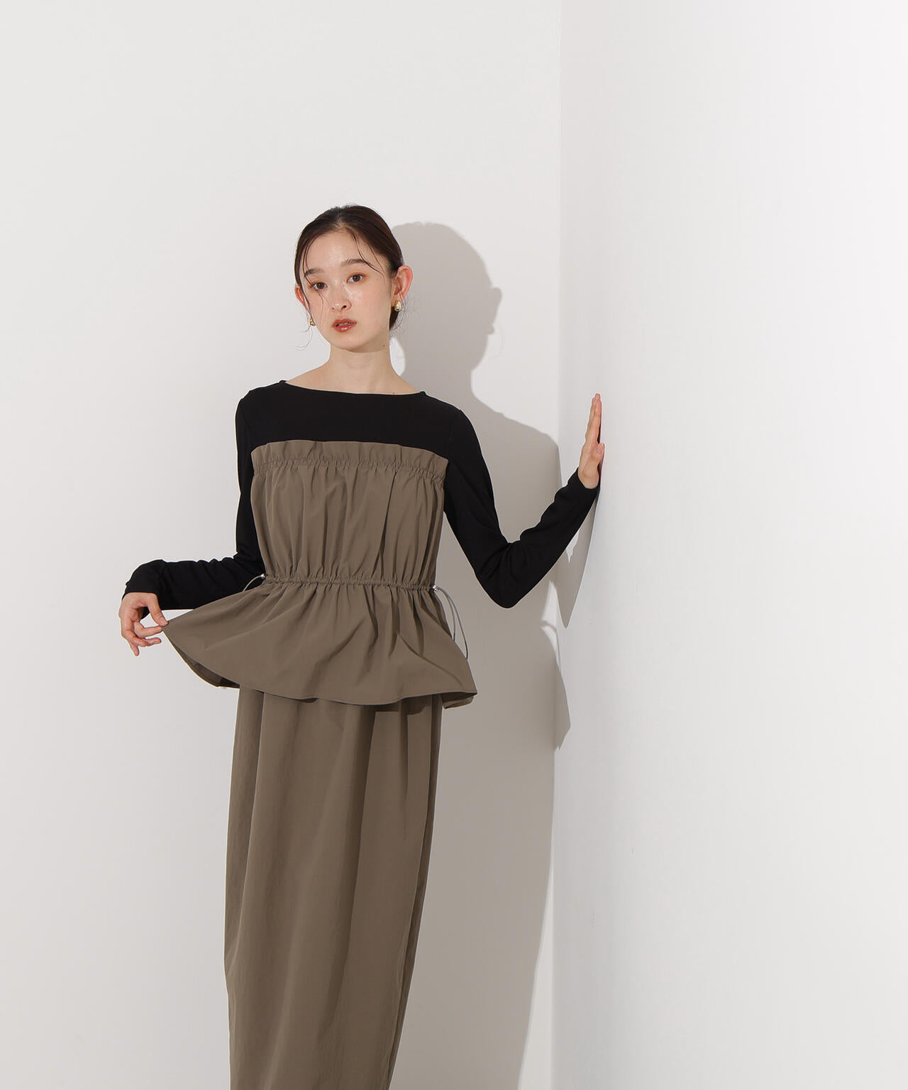 ワンピース ayano ドロストコードドッキングワンピース長袖 | N. Natural Beauty Basic