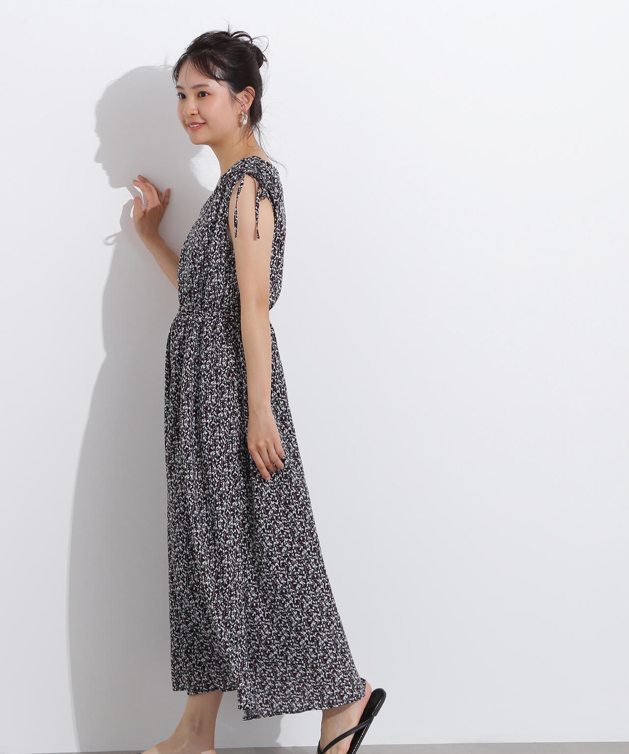 フラワープリント ノースリーブ ワンピース