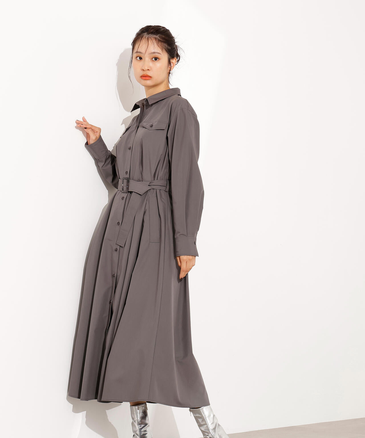 タック入りシャツワンピース