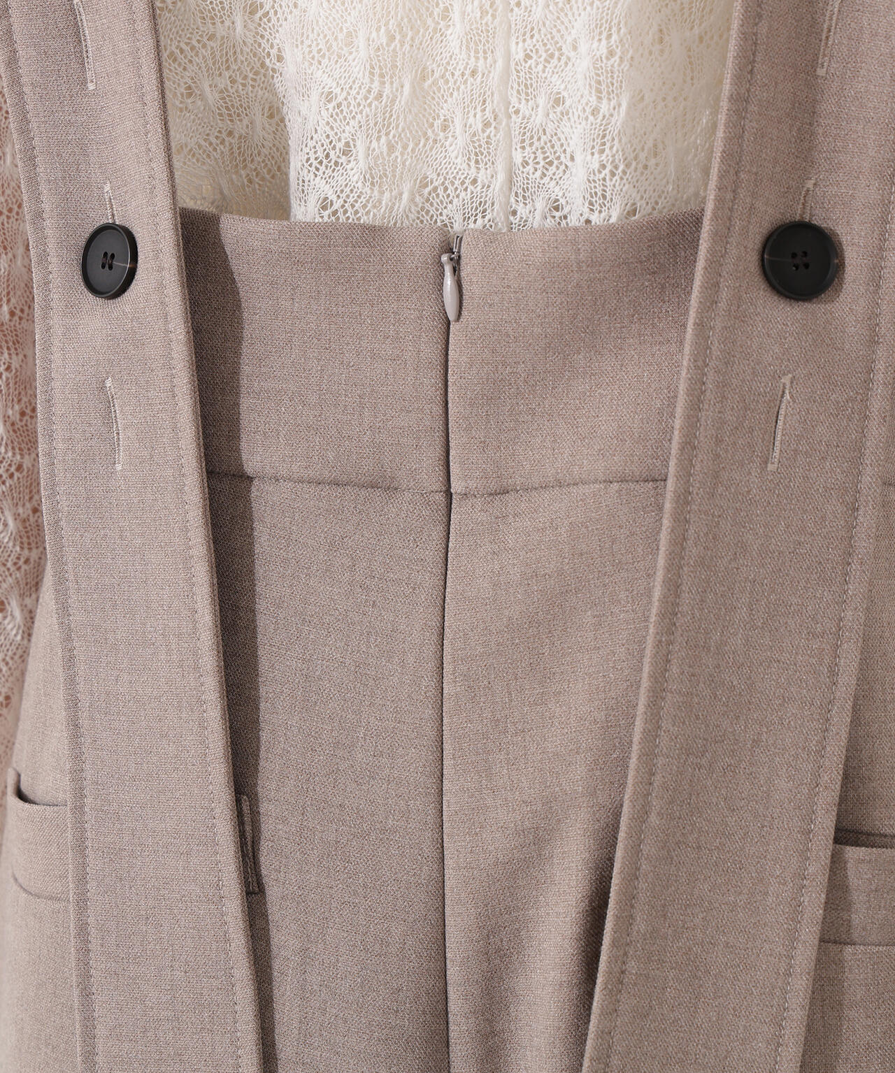 【未使用】OURしなやか素材のラップ風サロペット ourhome しなやか素材のラップ風サロペット ブラック