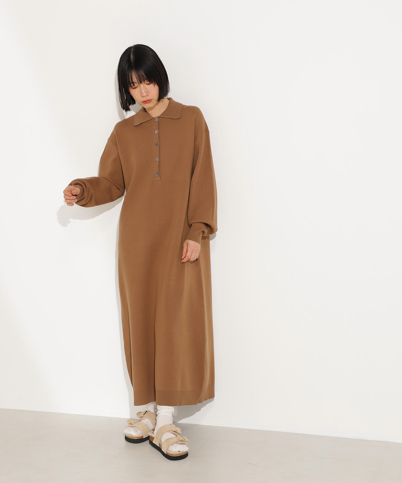 スキッパーネックニットワンピース