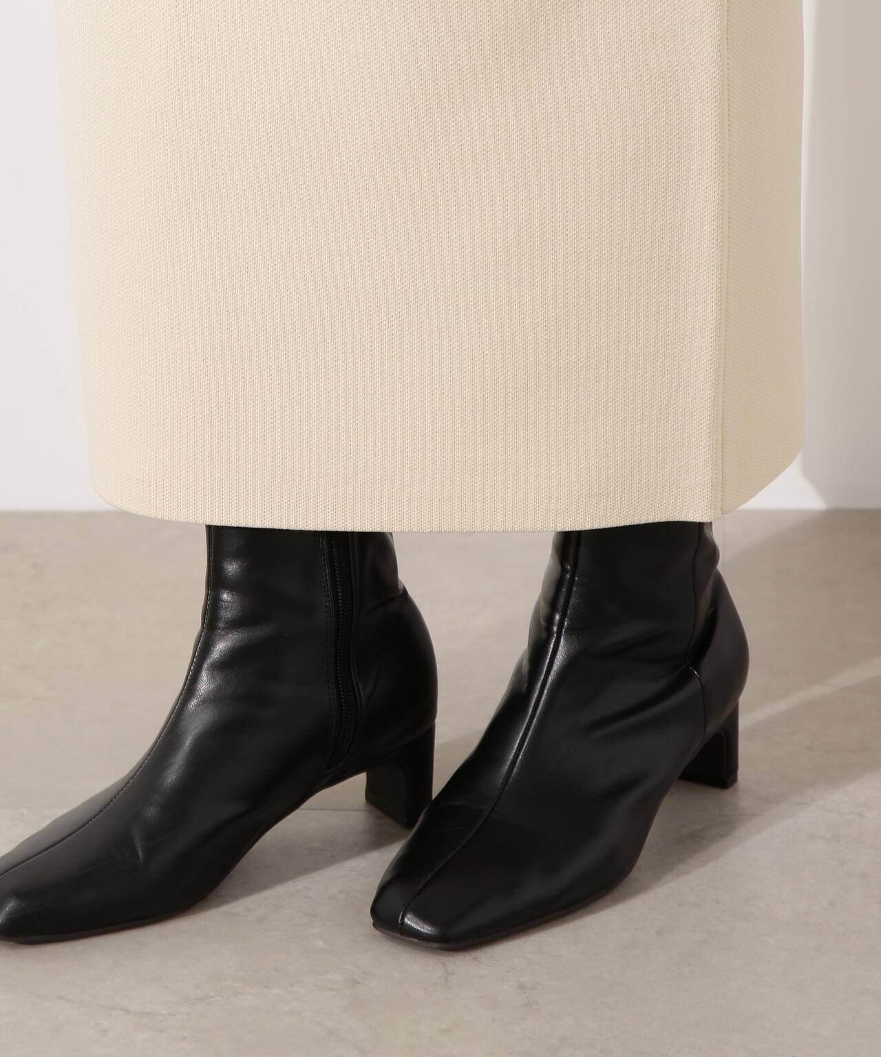 フォルムニットカーデセットアップ