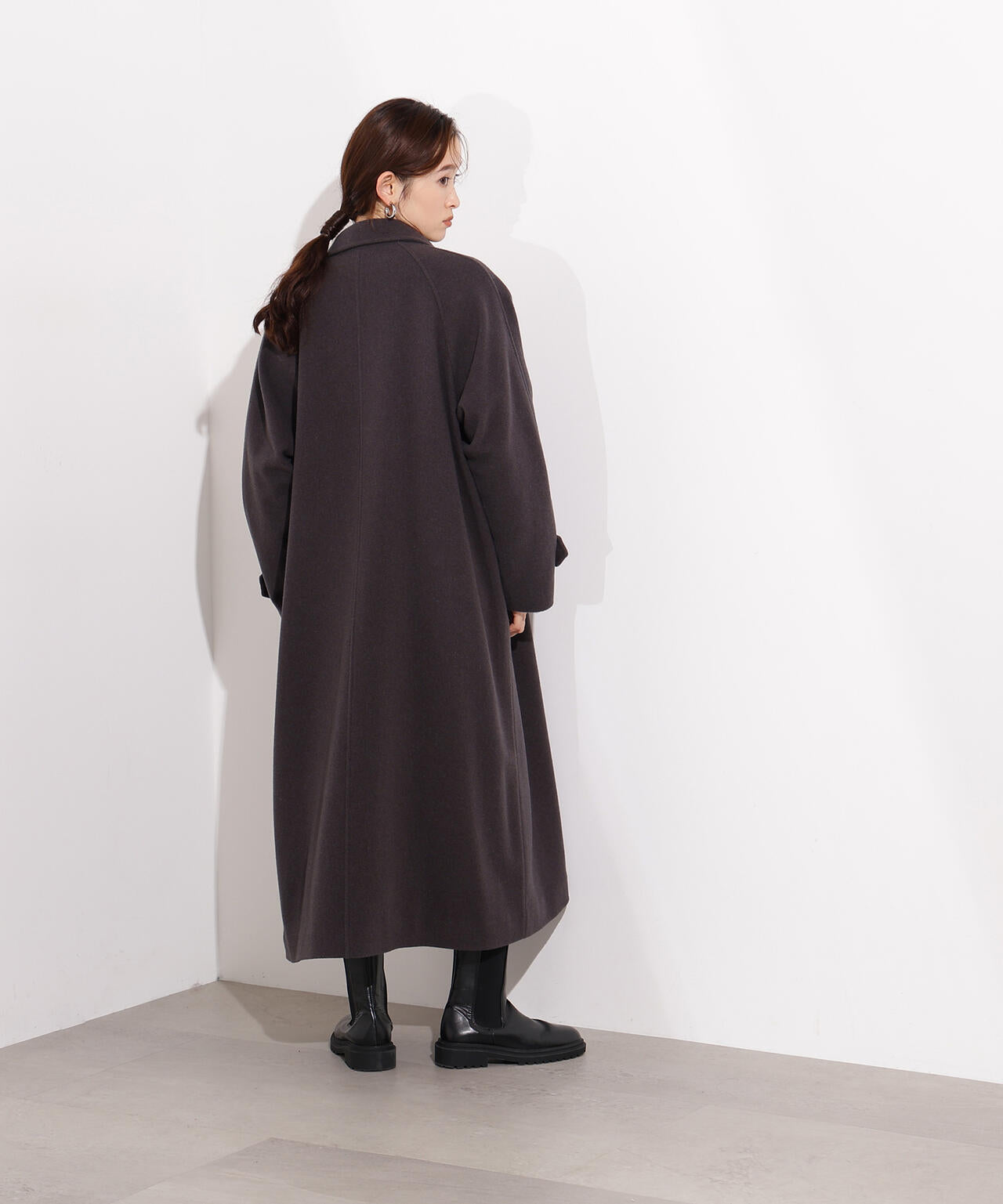 岸本セシルさん着用】ステンカラーロングコート | N. Natural Beauty