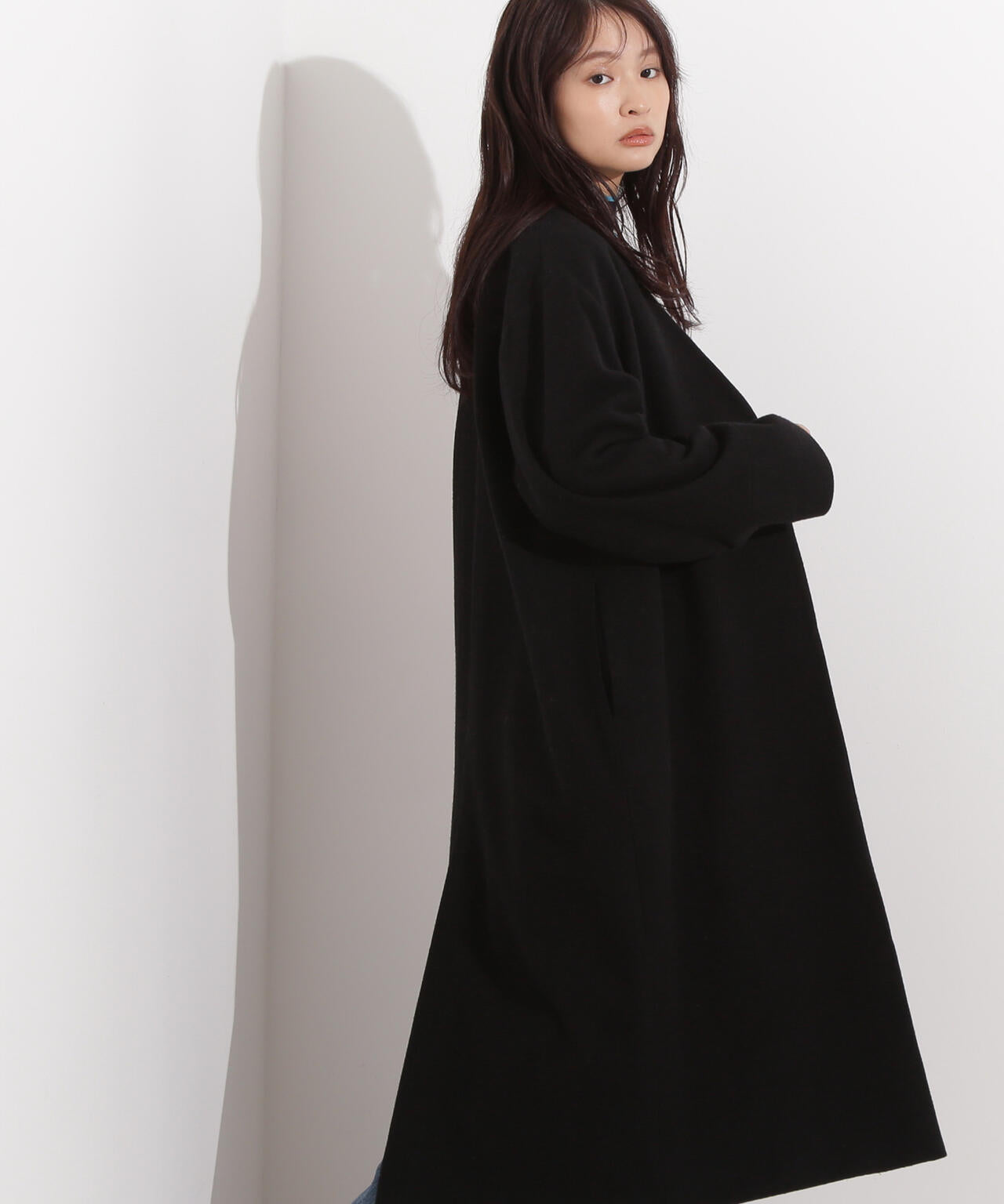 カラーレスロングコート