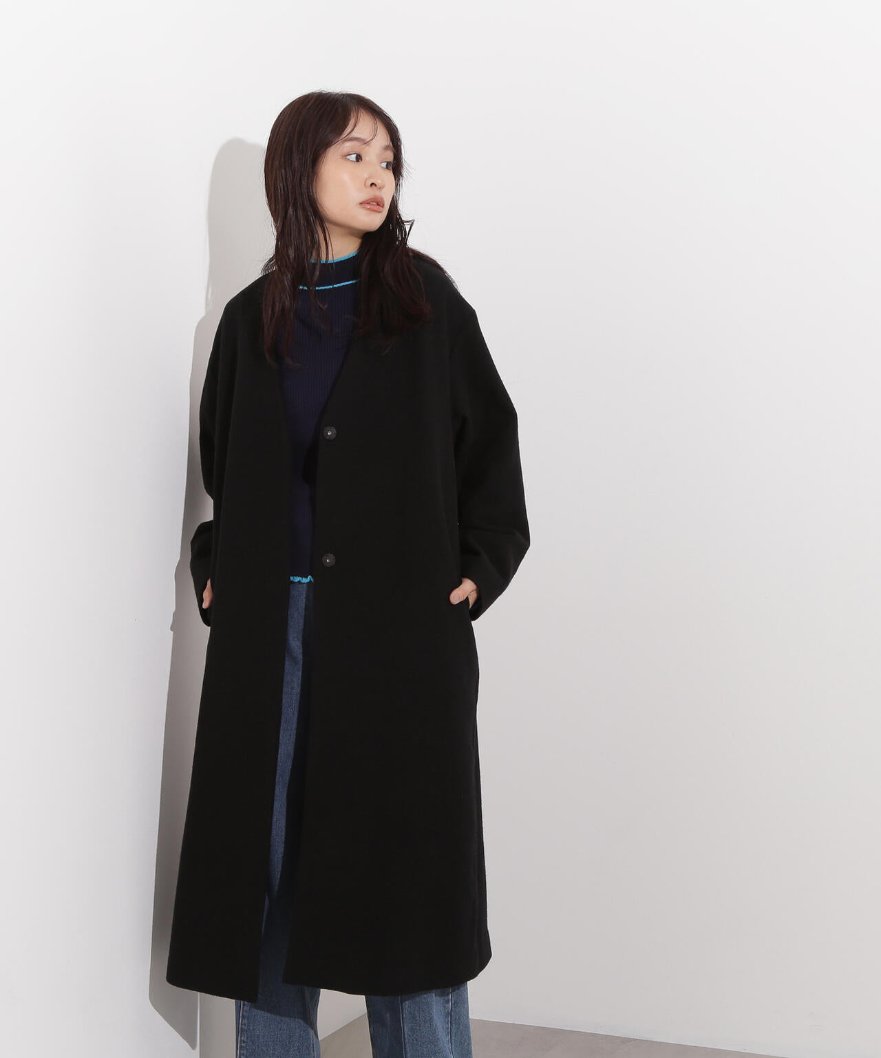 カラーレスロングコート