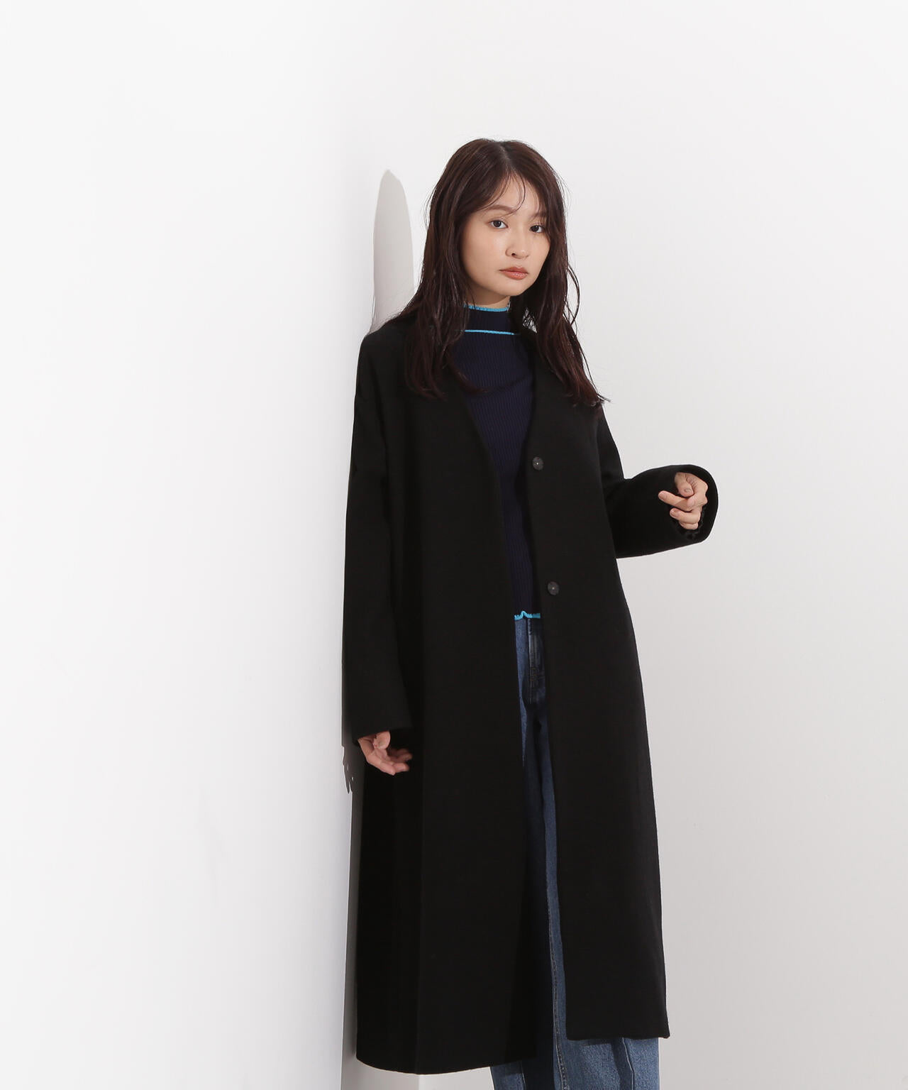 カラーレスロングコート