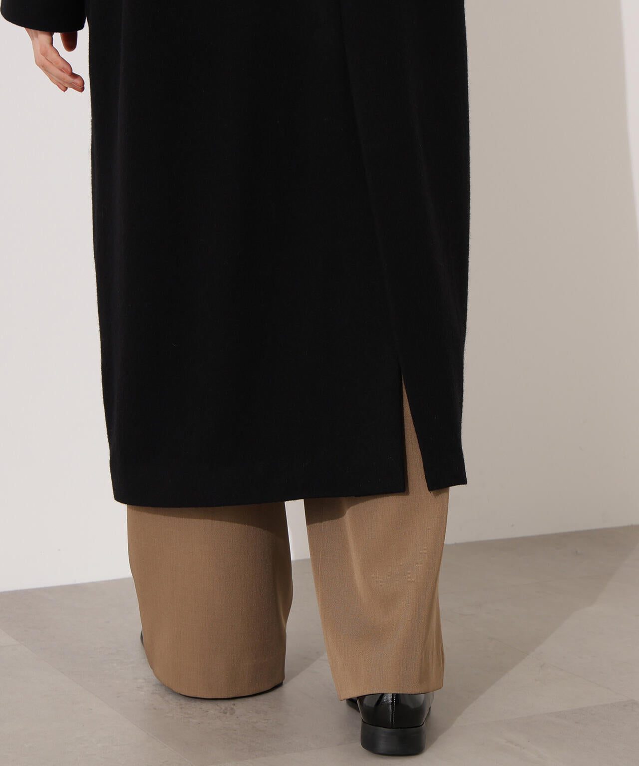 カラーレスロングコート