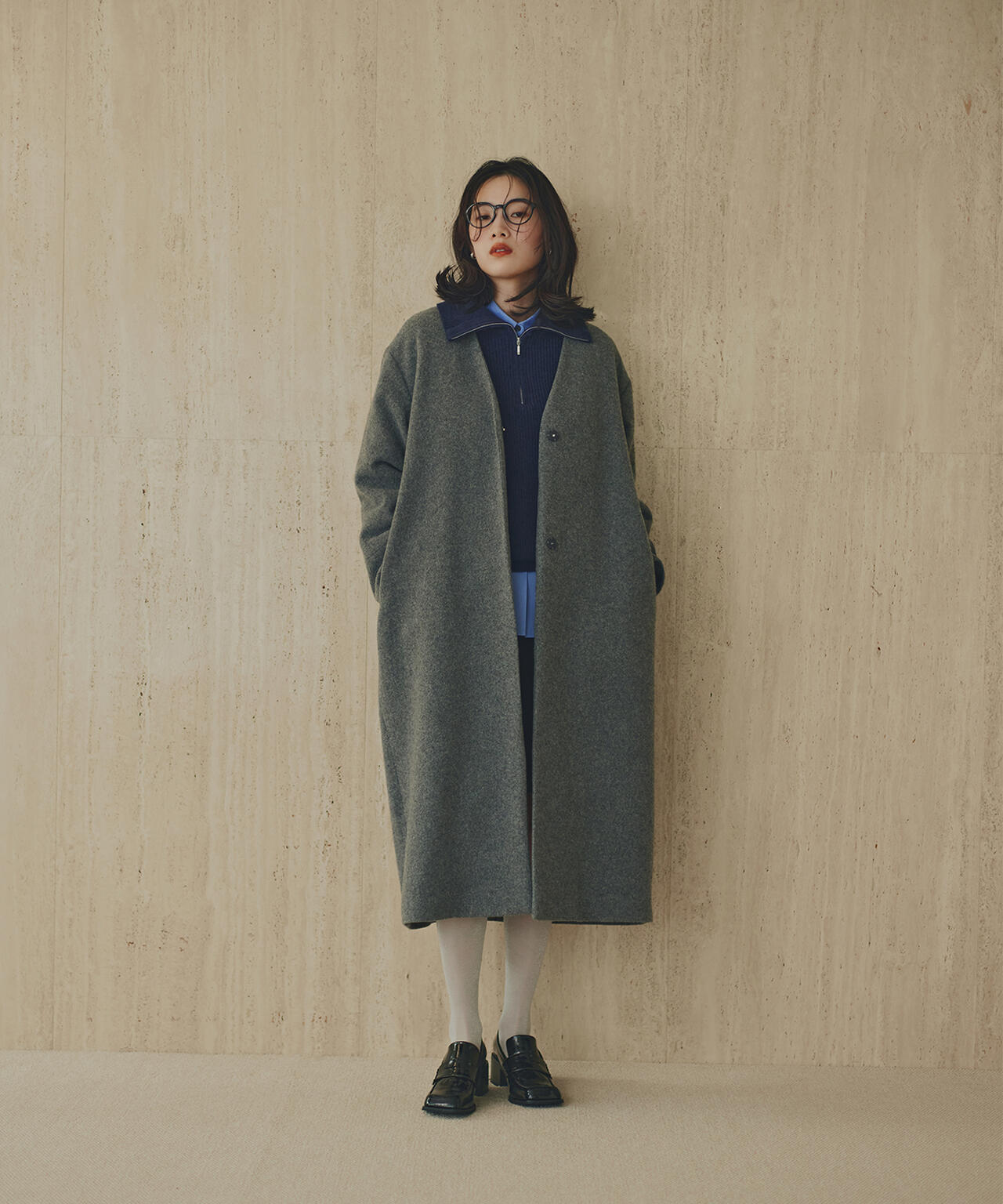 カラーレスロングコート