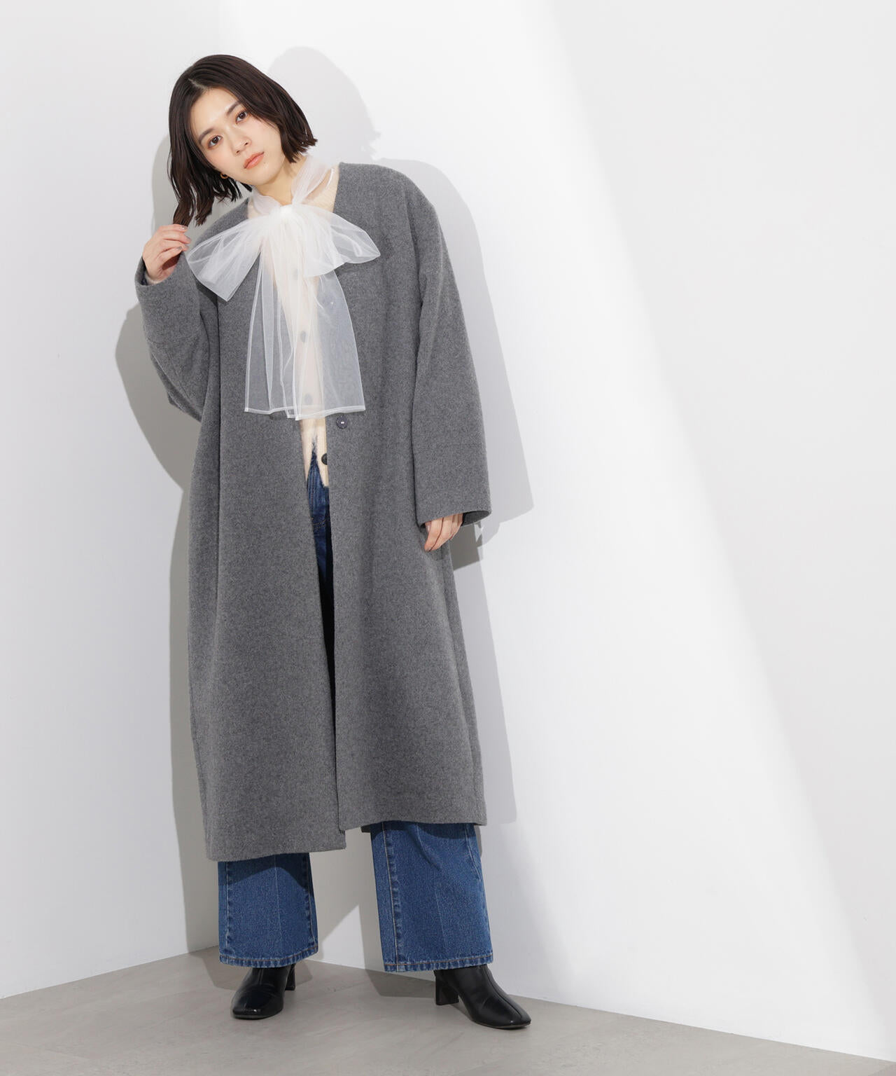 カラーレスロングコート