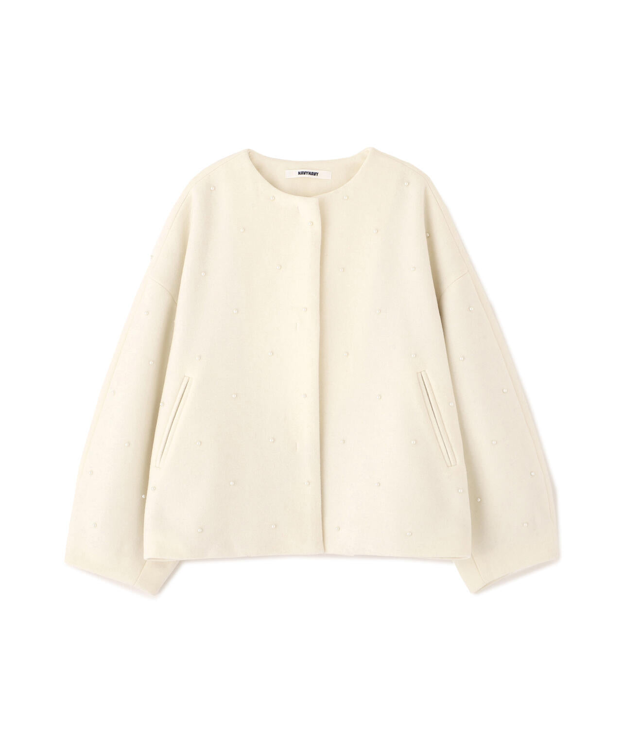 好きを着て気分が高まる】羽織るジュエリー。パール付きショートコート