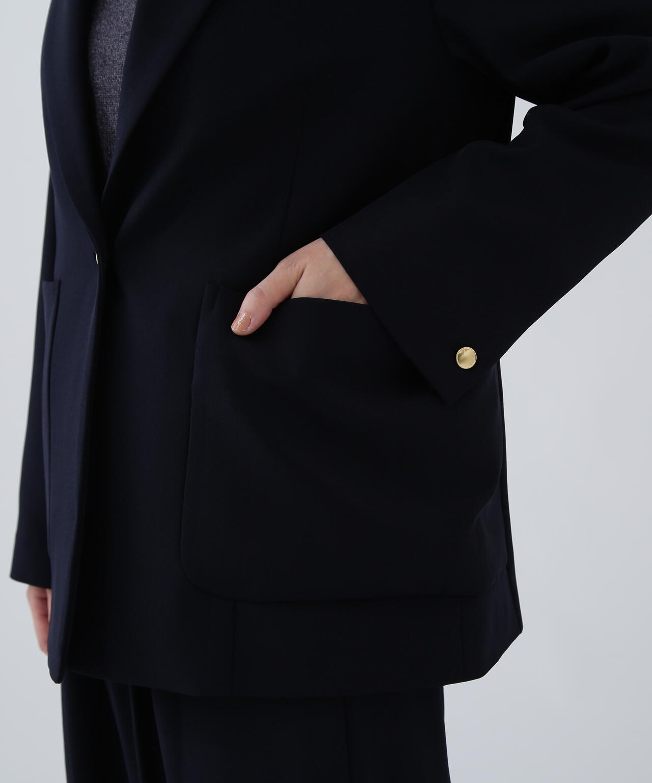 【365ユーティリティー】丸めて持ち運べる多機能忍ばせストレッチギャバテーラードジャケット