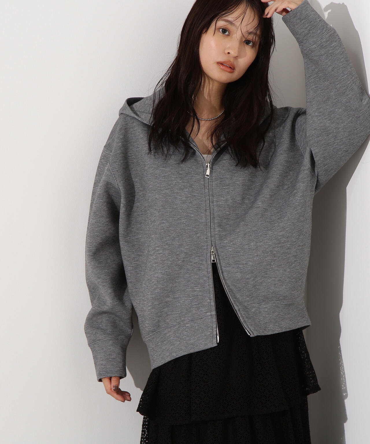 ダンボールフォルムパーカー