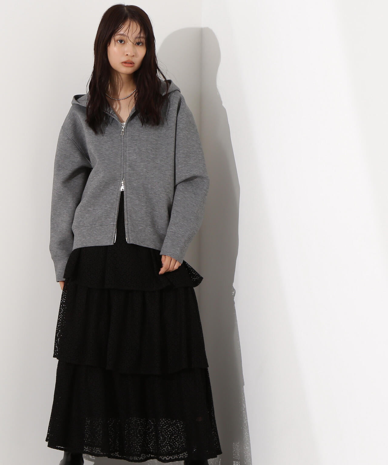 ダンボールフォルムパーカー