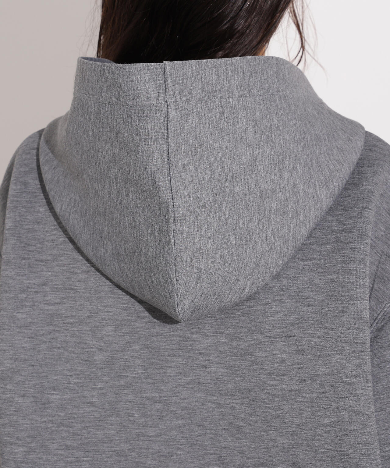 ダンボールフォルムパーカー