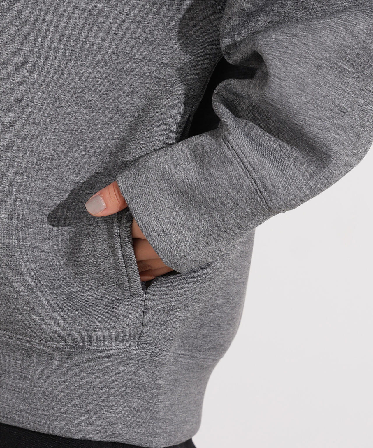 ダンボールフォルムパーカー